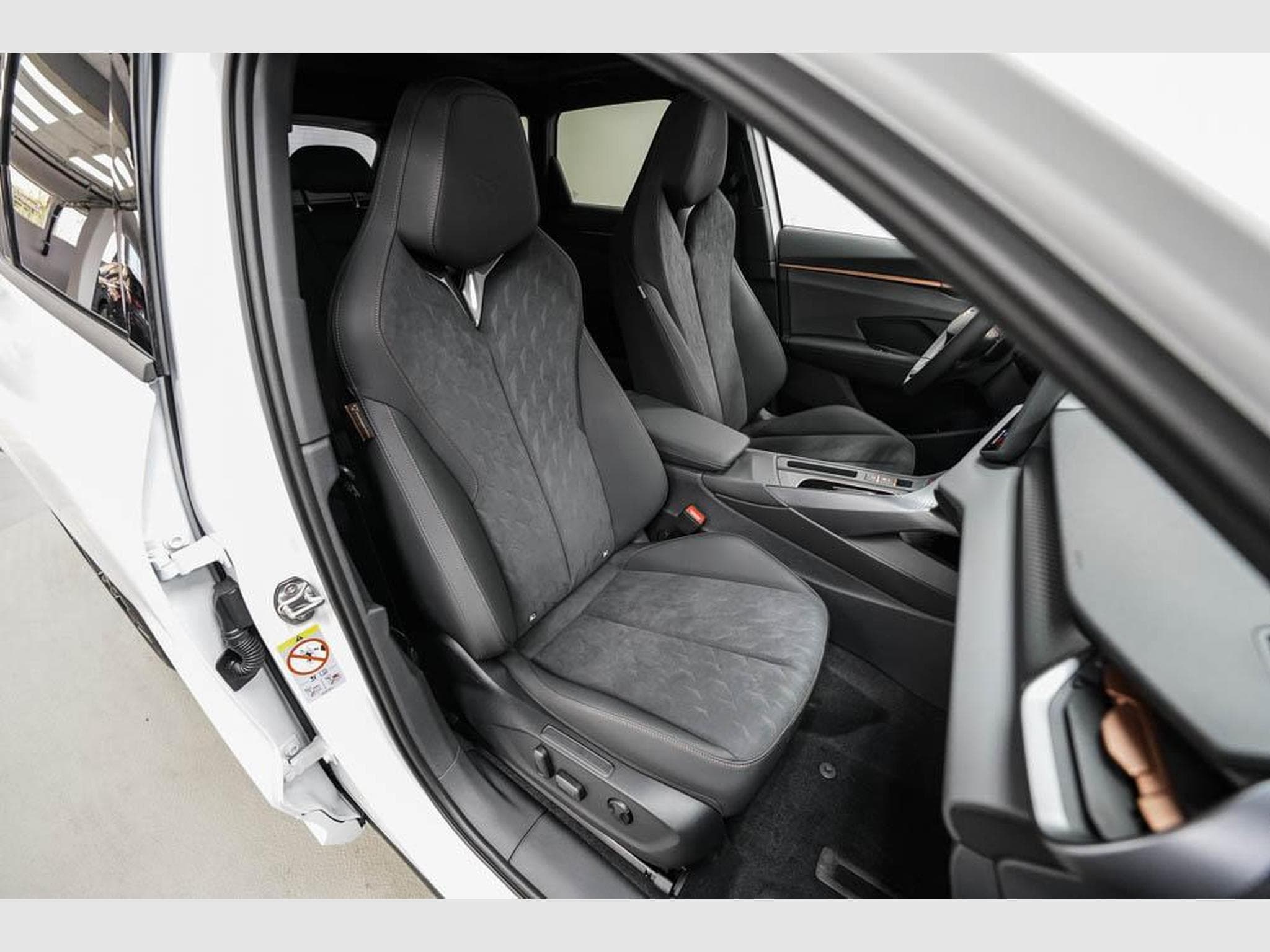 Cupra Terramar 2,0 TSI DSG (2025) - Photo 22