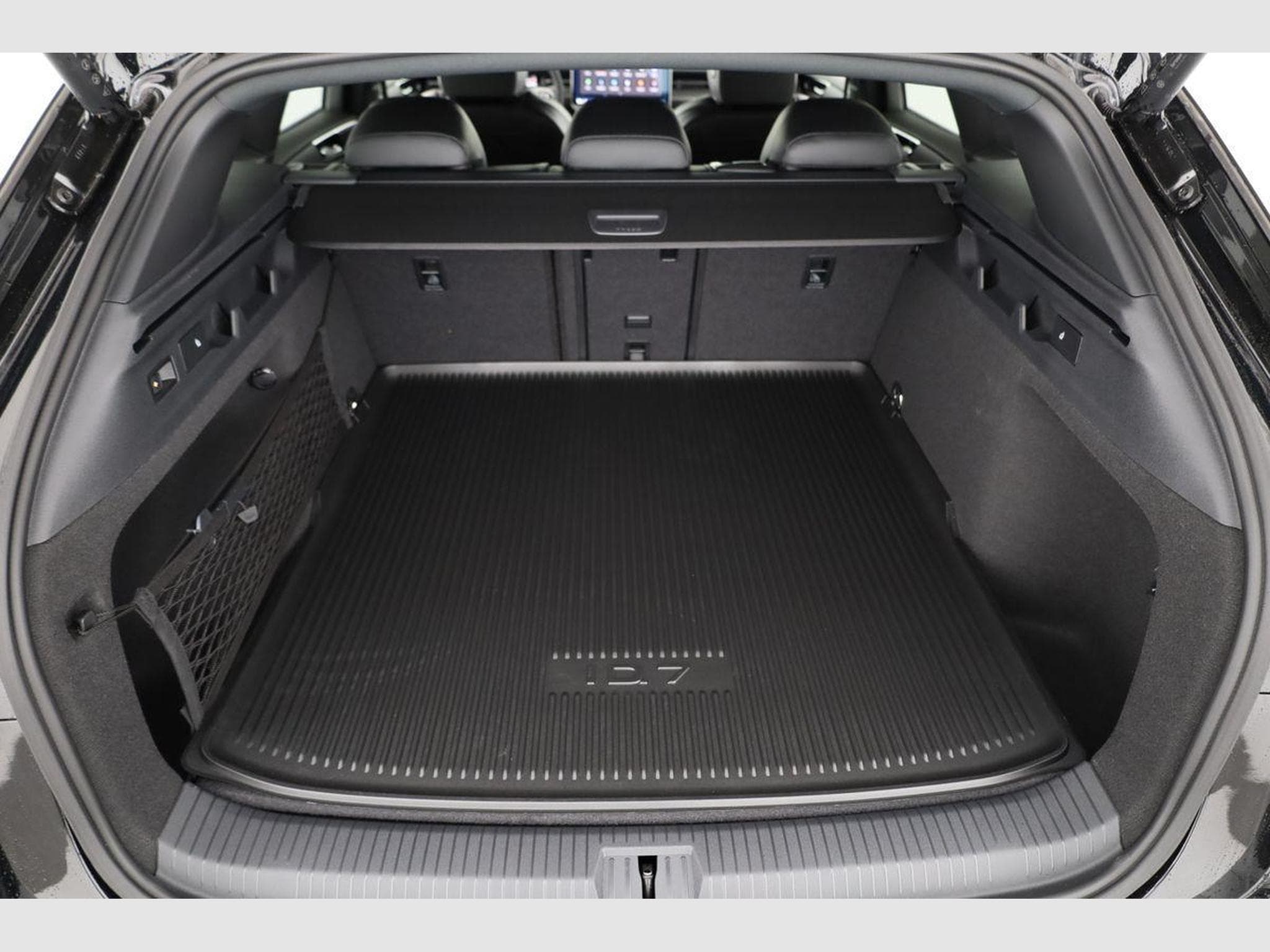 VW ID.7 Kombi Pro S 210 kW (2026) - Photo 11
