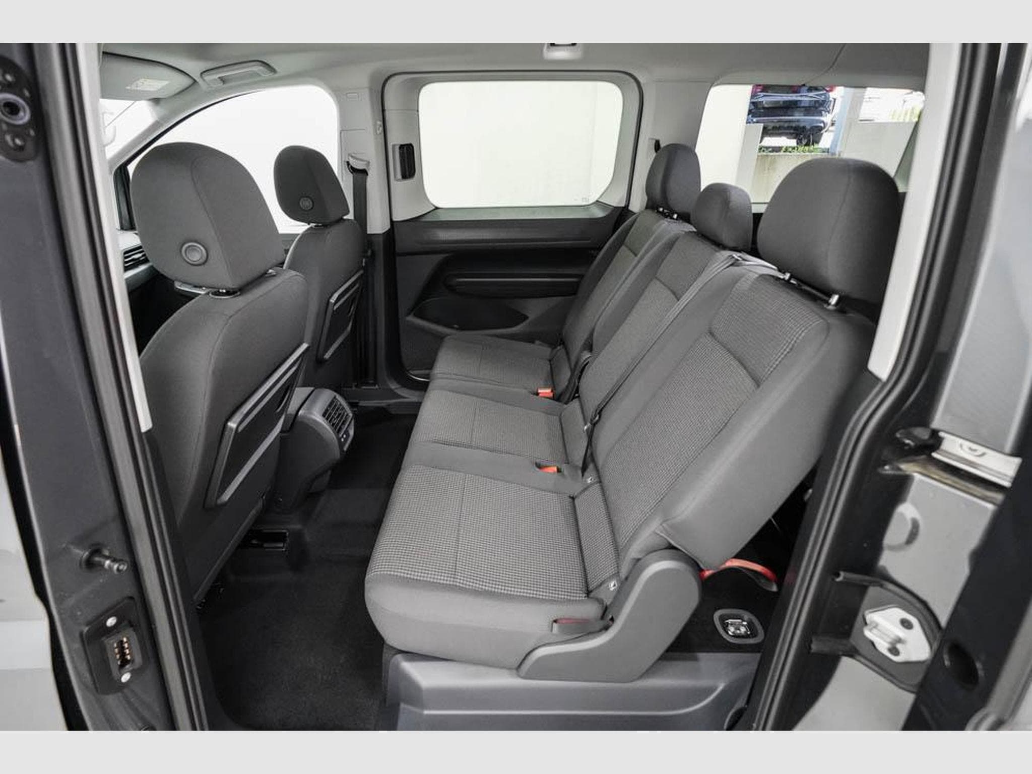 VW Caddy 2,0 TDI 4Motion (2026) - Photo 16
