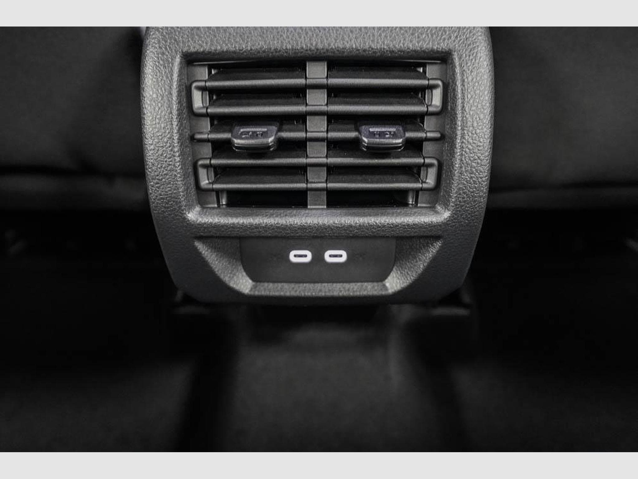 VW Caddy 2,0 TDI 4Motion (2026) - Photo 17