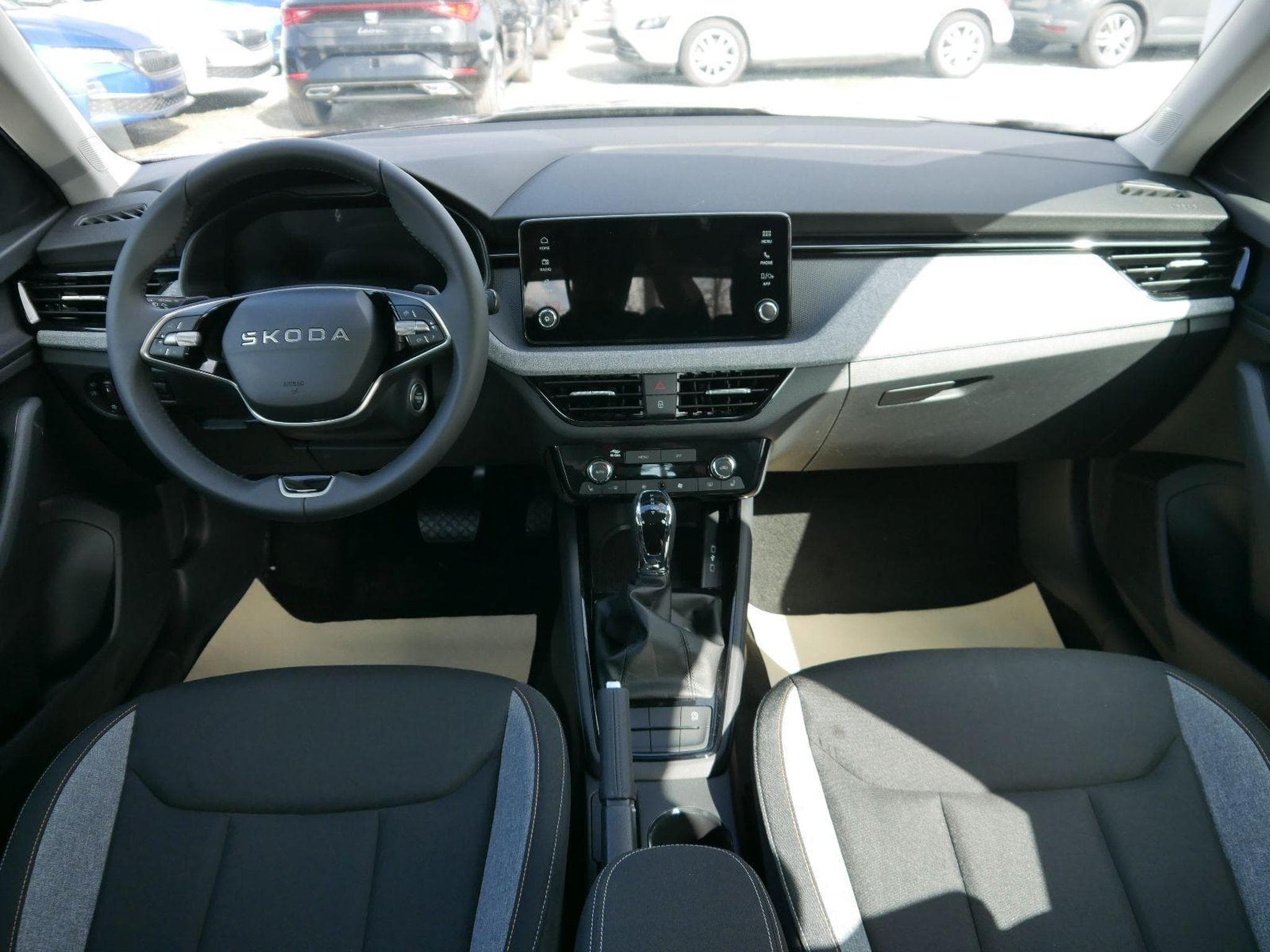 Skoda Kamiq Selection 1.5 TSI (2026) - Foto 11