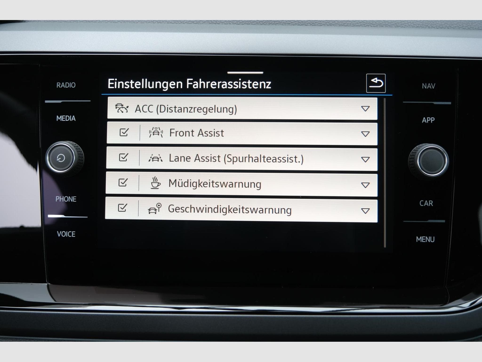 VW Taigo 1.0 TSI R-Line (2026) - Photo 15