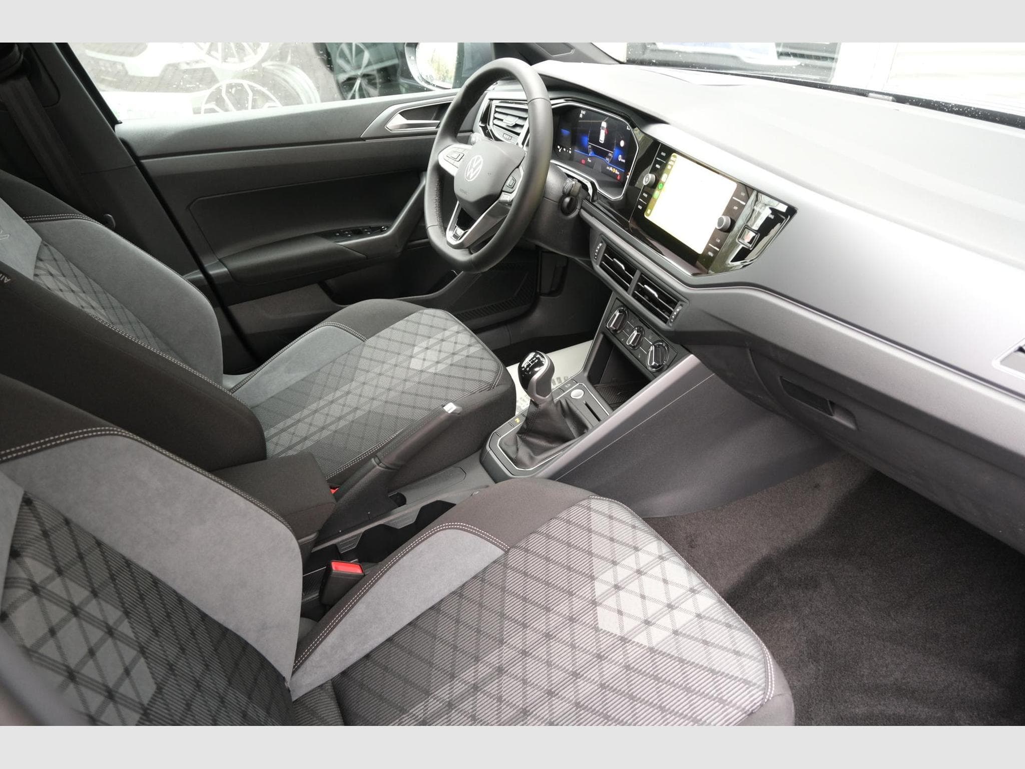 VW Taigo 1.0 TSI R-Line (2026) - Photo 22