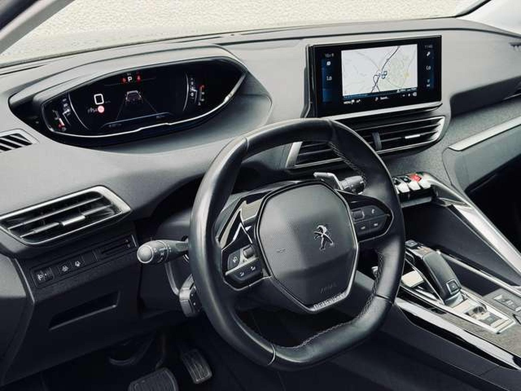Peugeot 5008 5008 1.5 BlueHDi Allure Pack (2021) - Foto 11