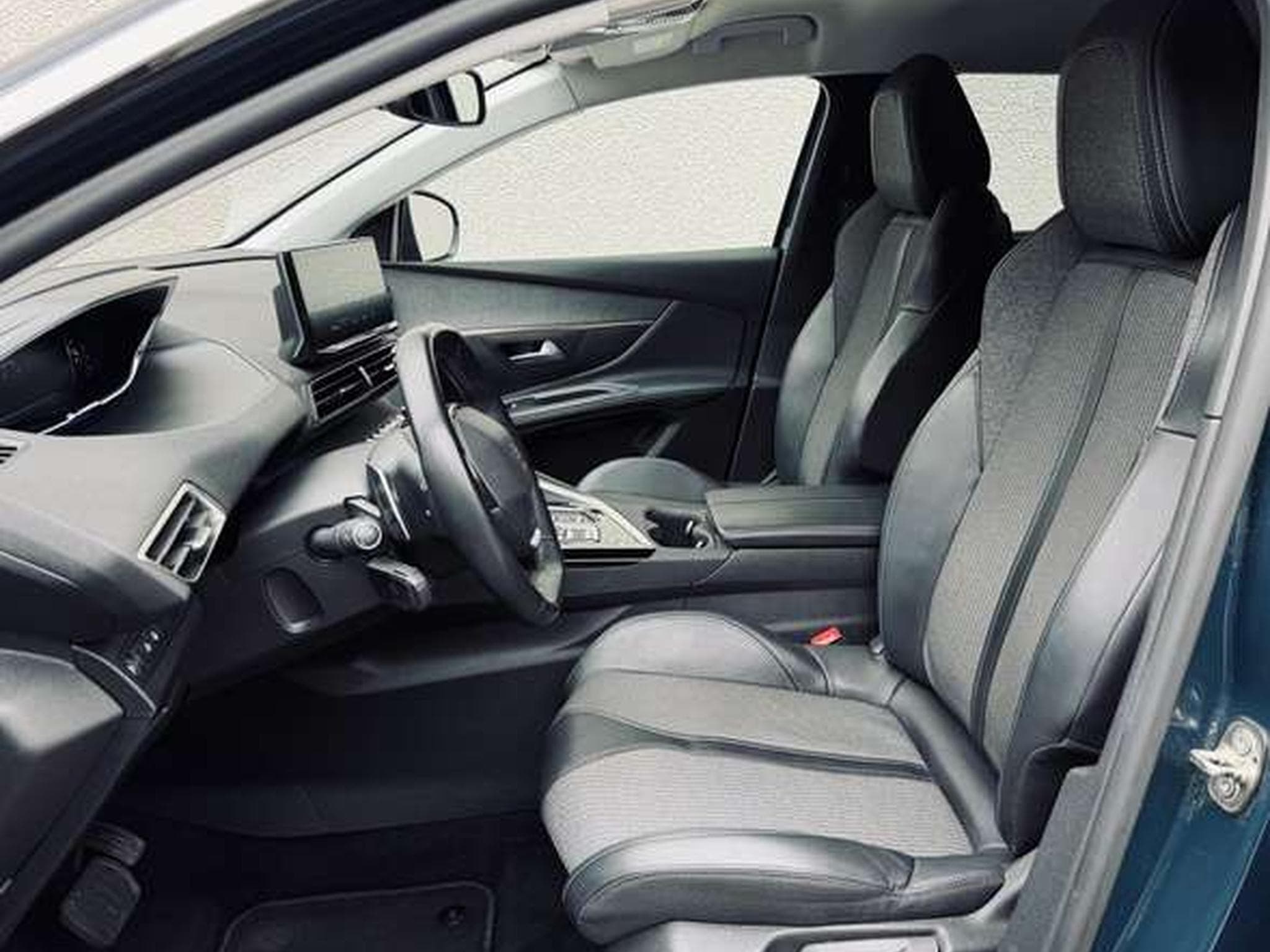 Peugeot 5008 5008 1.5 BlueHDi Allure Pack (2021) - Foto 13