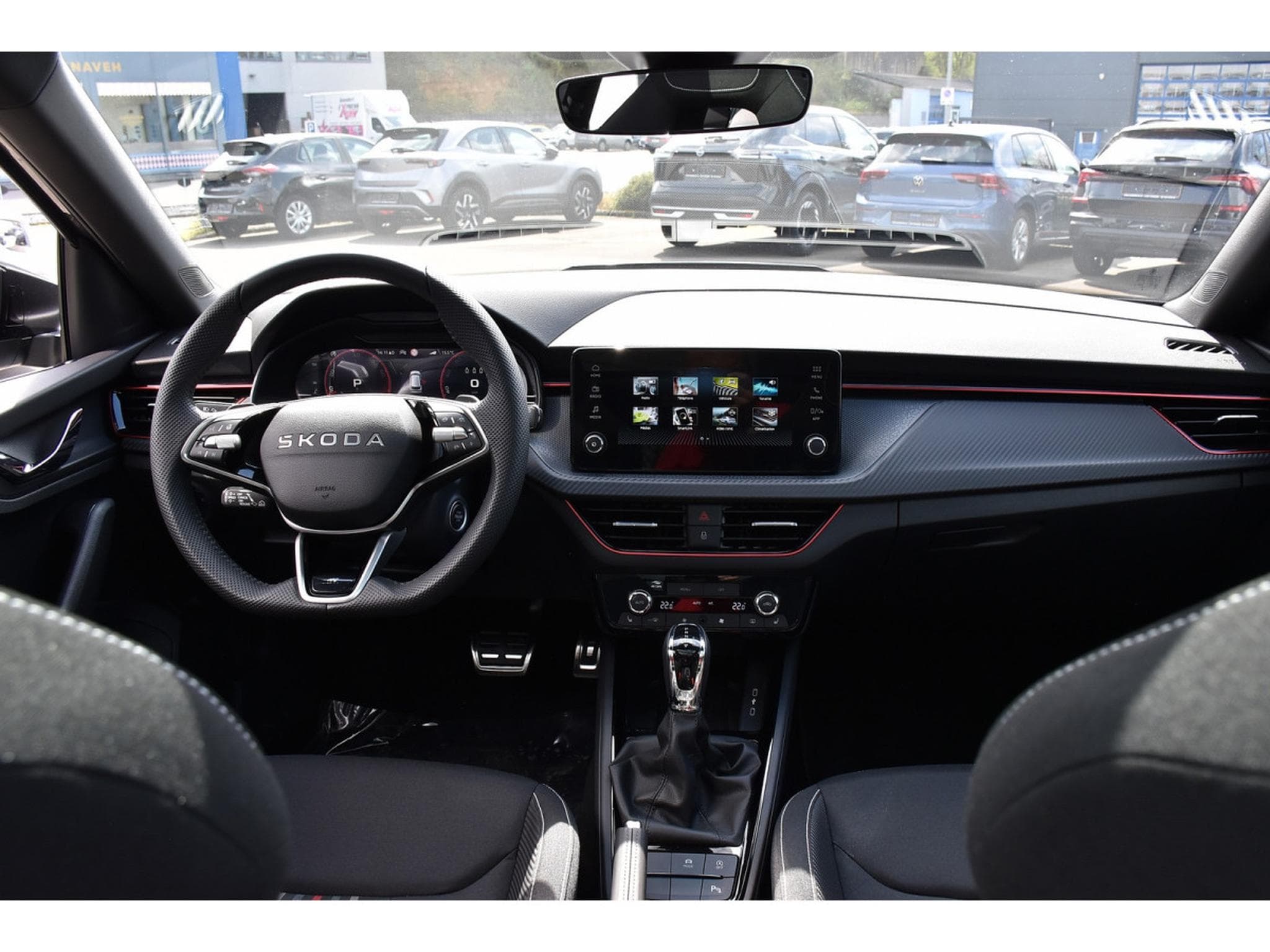 Skoda Kamiq 1.5 TSI Monte Carlo DSG PANO ACC TRAVEL SIDE KESSY NEUF (2026) - Foto 10