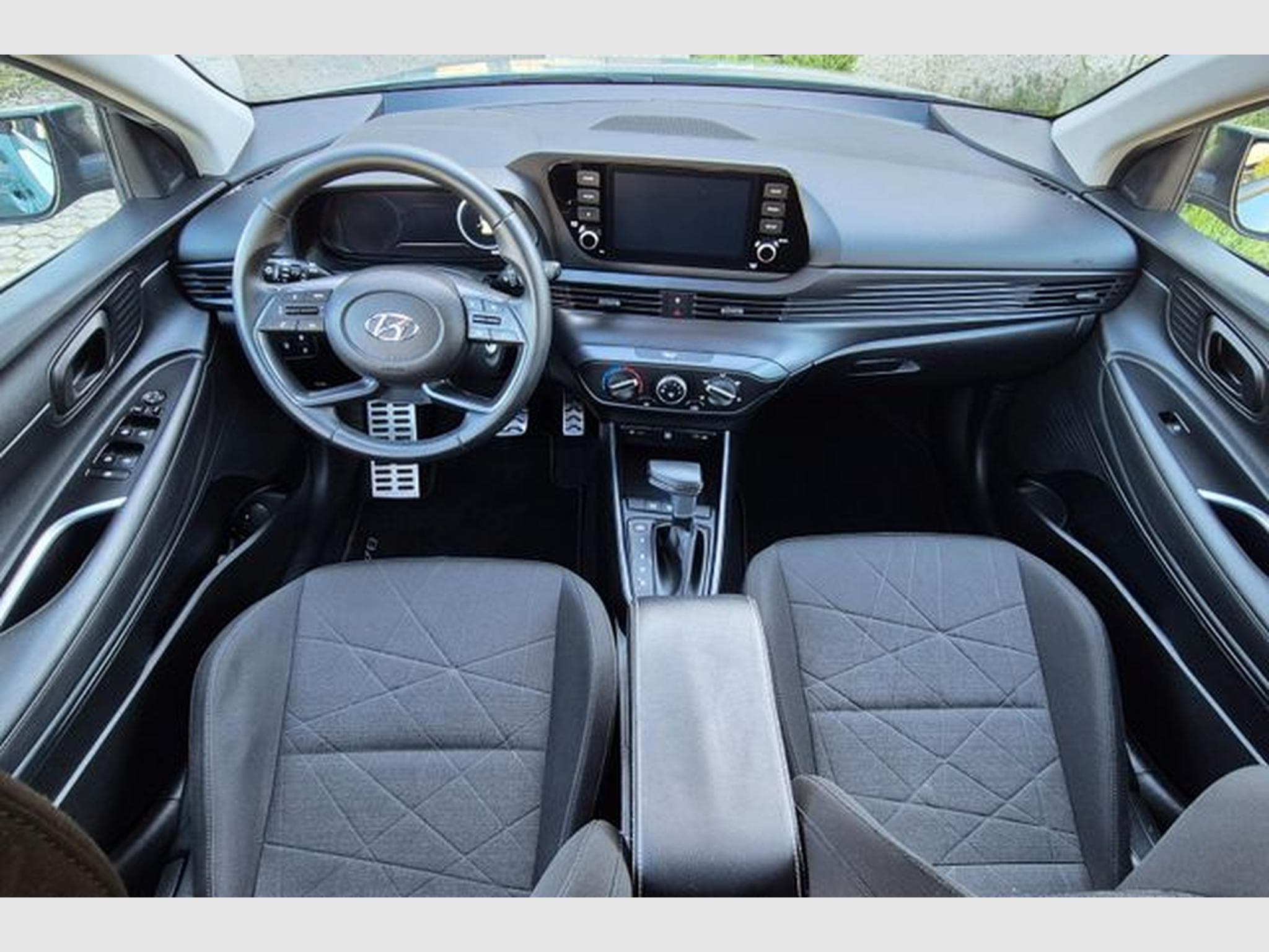 Hyundai BAYON BAYON 1.0 T-GDI Connect &amp; Go, Automatik, Kamera. (2023) - Foto 9