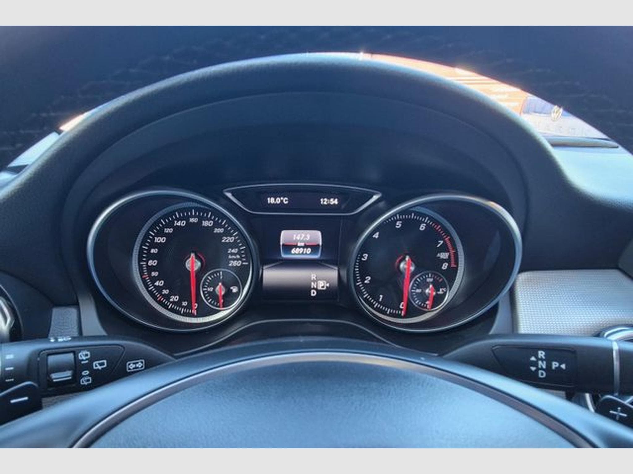 Mercedes GLA 180 GLA 180, Automatik, Panoramadach. (2019) - Foto 10