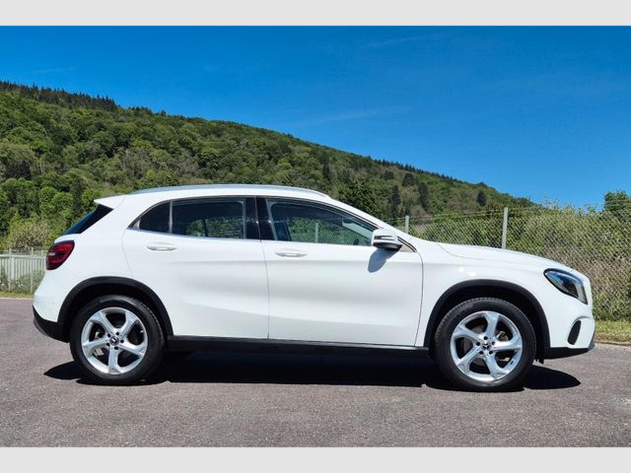 Mercedes GLA 180 GLA 180, Automatik, Panoramadach. (2019) - Foto 7