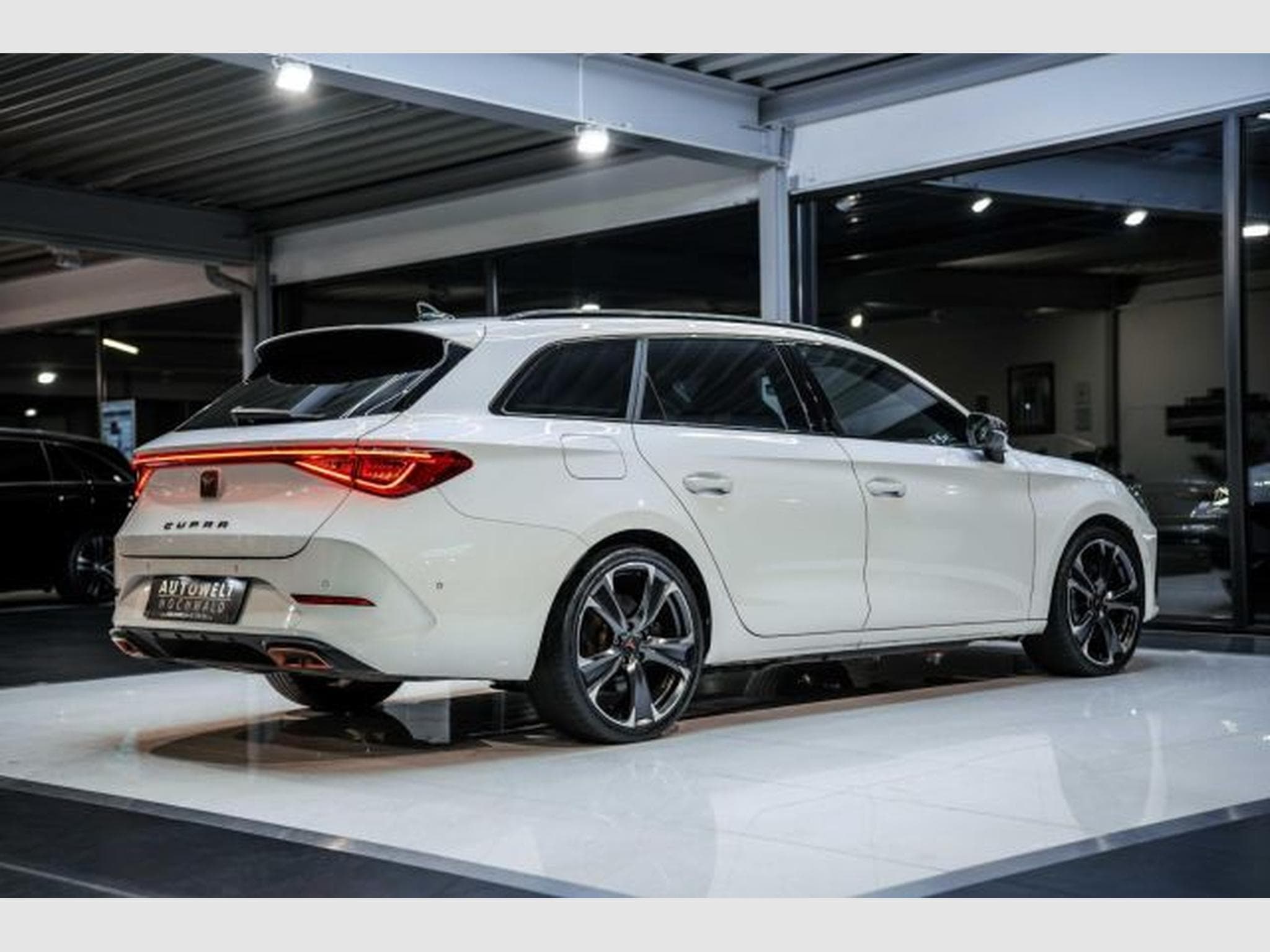 Cupra Leon Leon VZ 1.4 e-Hybrid DSG NAVI LED RFK SHZG ACC (2022) - Foto 13