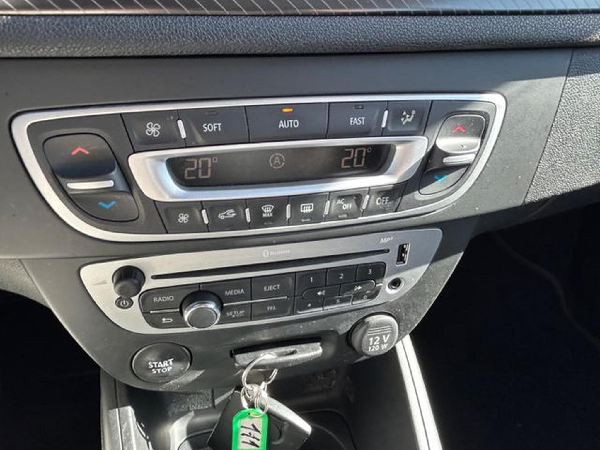 Renault Megane Megane III Grandtour Paris *Navi*AHK*LED* (2013) - Photo 12