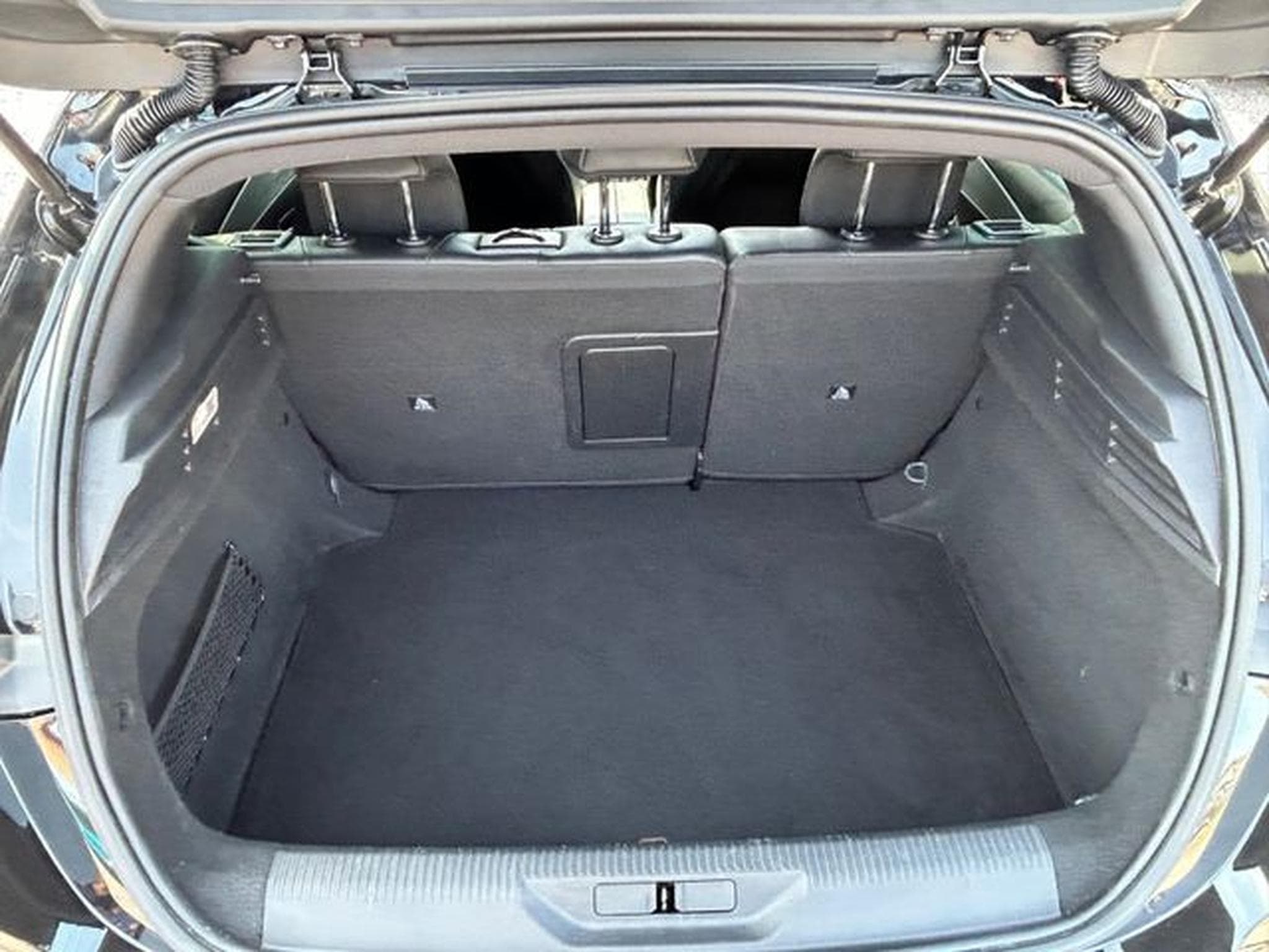 Peugeot 308 308 GT *Automatik*Navi*Kamera*Panorama*Eu6d* (2022) - Photo 18