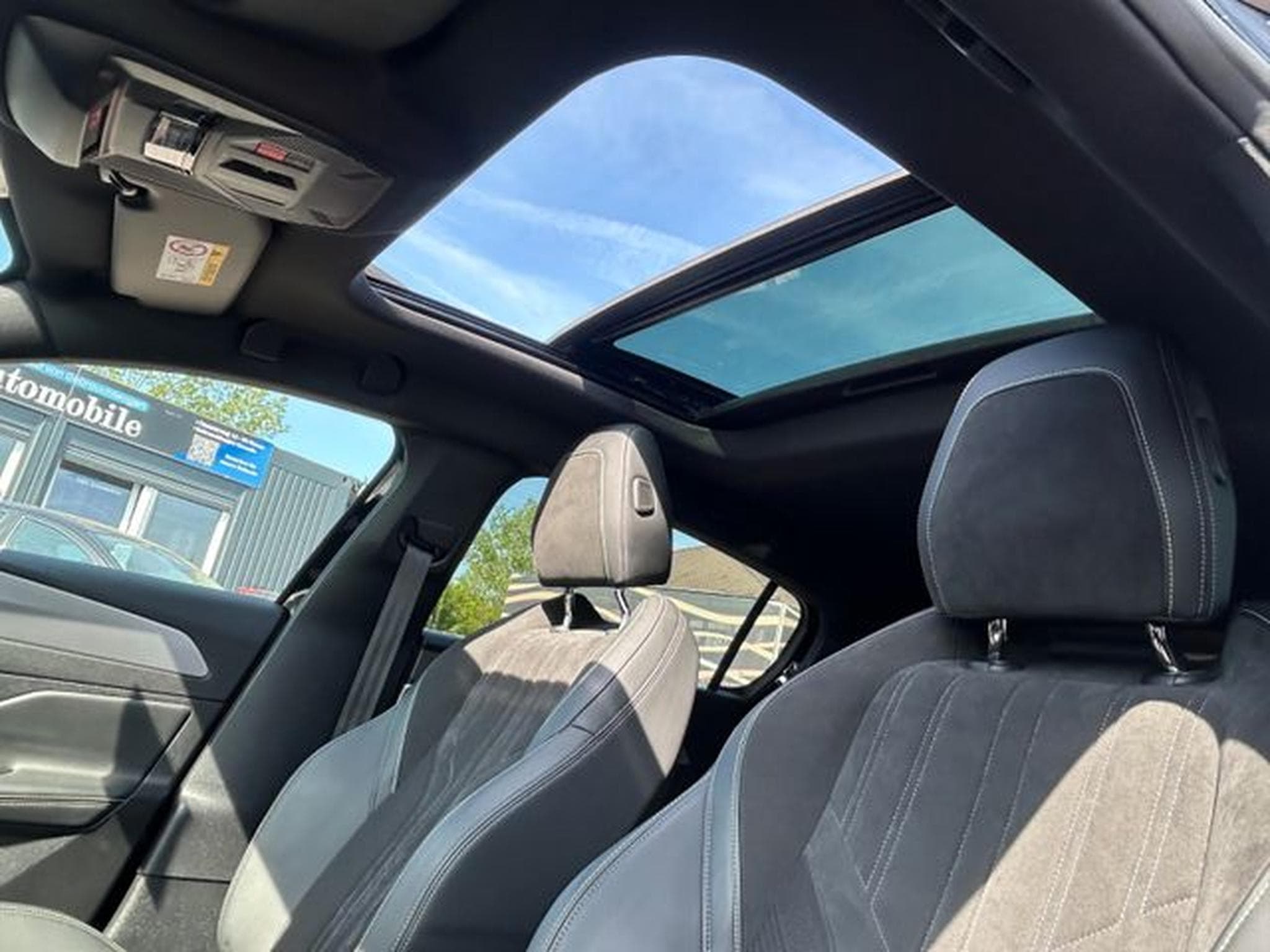 Peugeot 308 308 GT *Automatik*Navi*Kamera*Panorama*Eu6d* (2022) - Photo 8