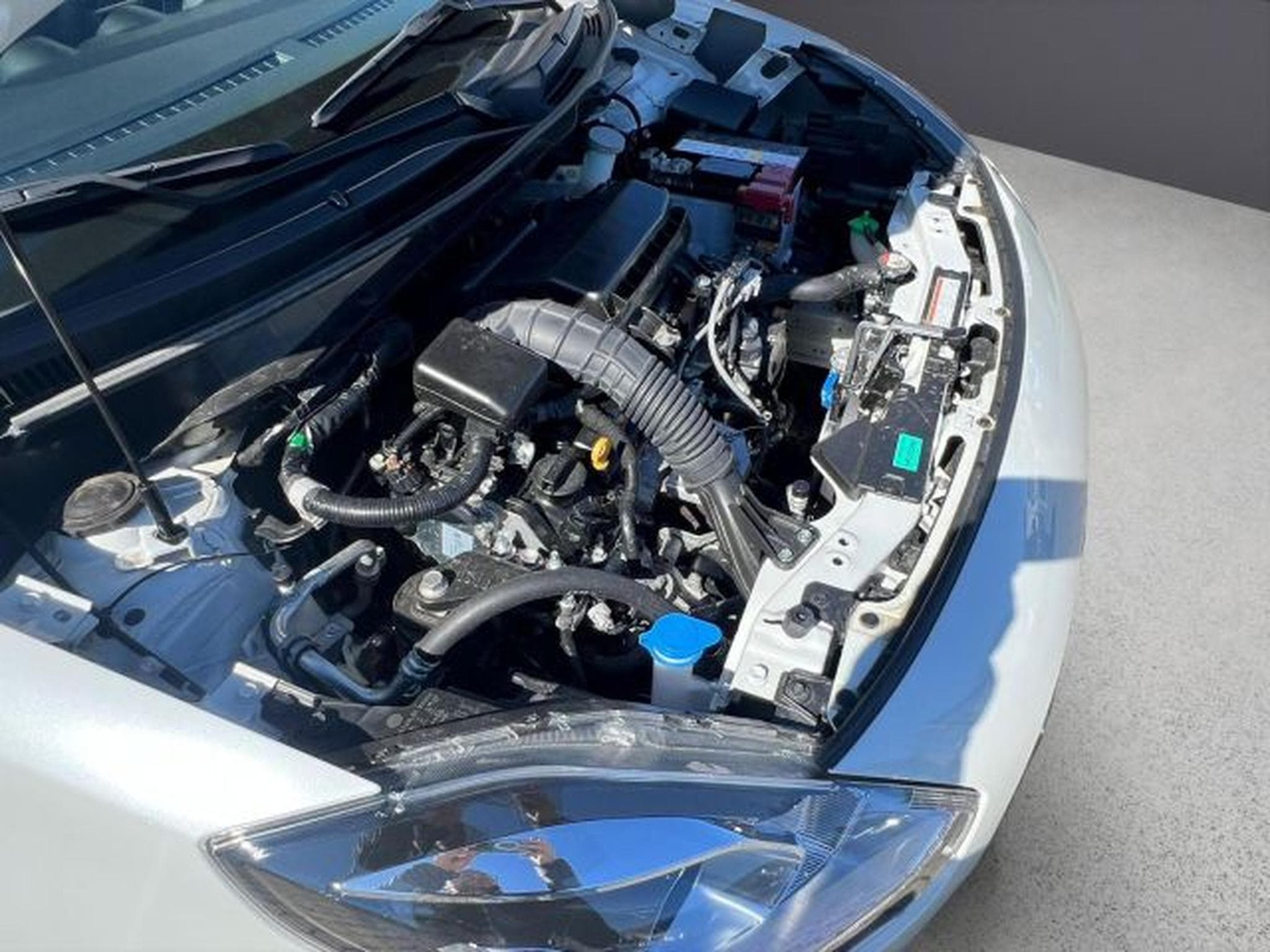 Suzuki Swift Swift Comfort+ KLIMA,PDC,TEMPOMAT,NAVI,ESP,MFL (2024) - Foto 14