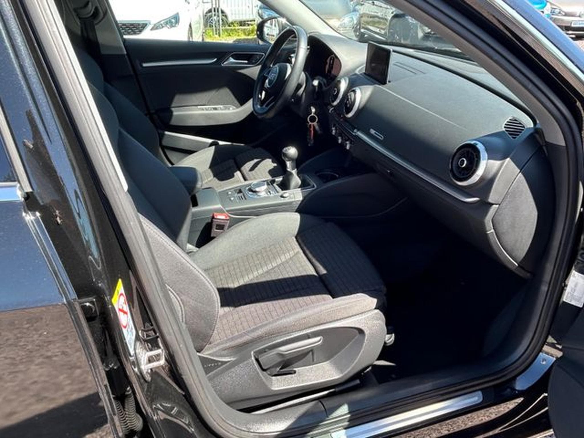Audi A3 A3 Sportback Sport *Navi*I-Cockpit*Xenon*Euro6* (2018) - Foto 9