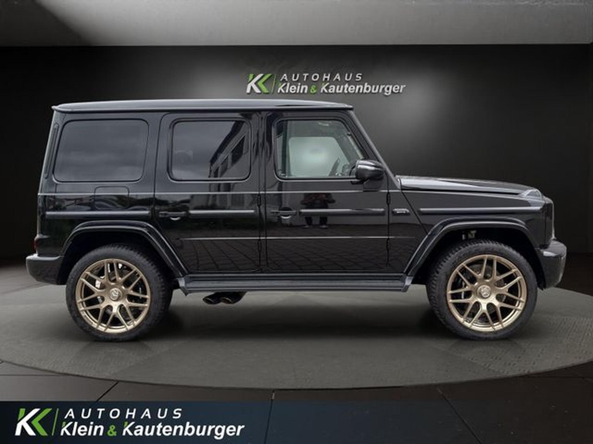 Mercedes G 63 AMG STANDH+ALL-BLACK+AHK+PERFOR +DRIVERSP+WÄRMEPAKET (2025) - Foto 4