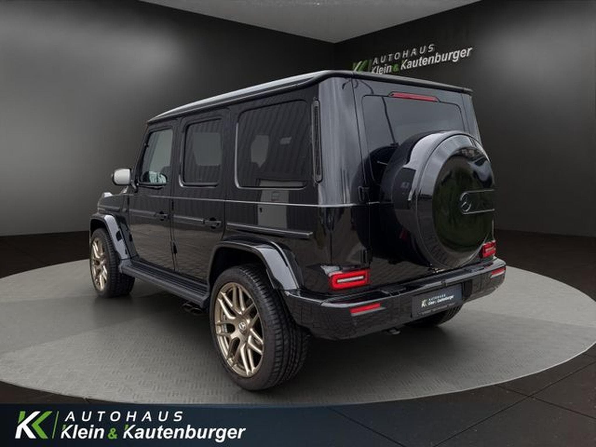 Mercedes G 63 AMG STANDH+ALL-BLACK+AHK+PERFOR +DRIVERSP+WÄRMEPAKET (2025) - Foto 7