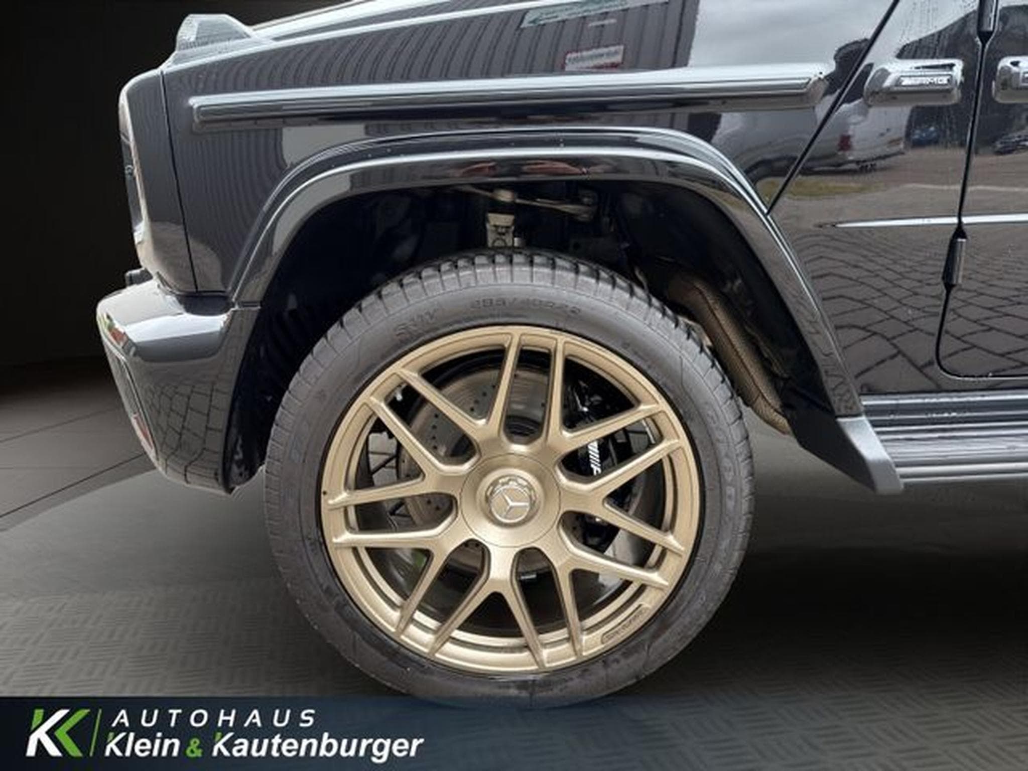 Mercedes G 63 AMG STANDH+ALL-BLACK+AHK+PERFOR +DRIVERSP+WÄRMEPAKET (2025) - Foto 9