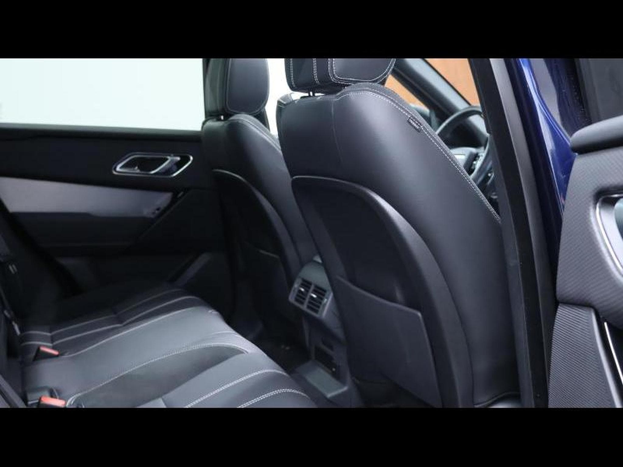 Land-Rover Range Rover Velar P250 R-Dynamic S AWD Auto (2022) - Photo 13
