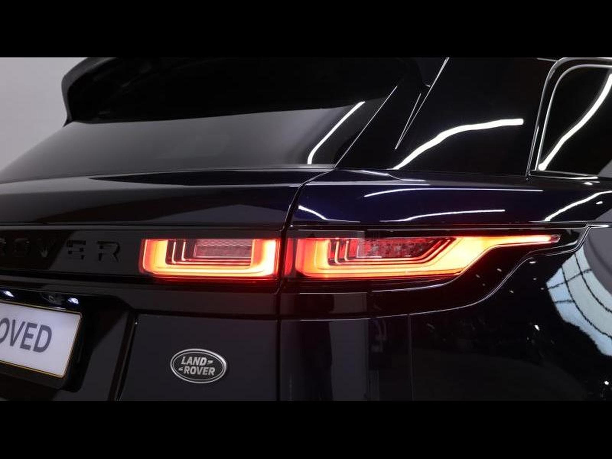 Land-Rover Range Rover Velar P250 R-Dynamic S AWD Auto (2022) - Photo 9