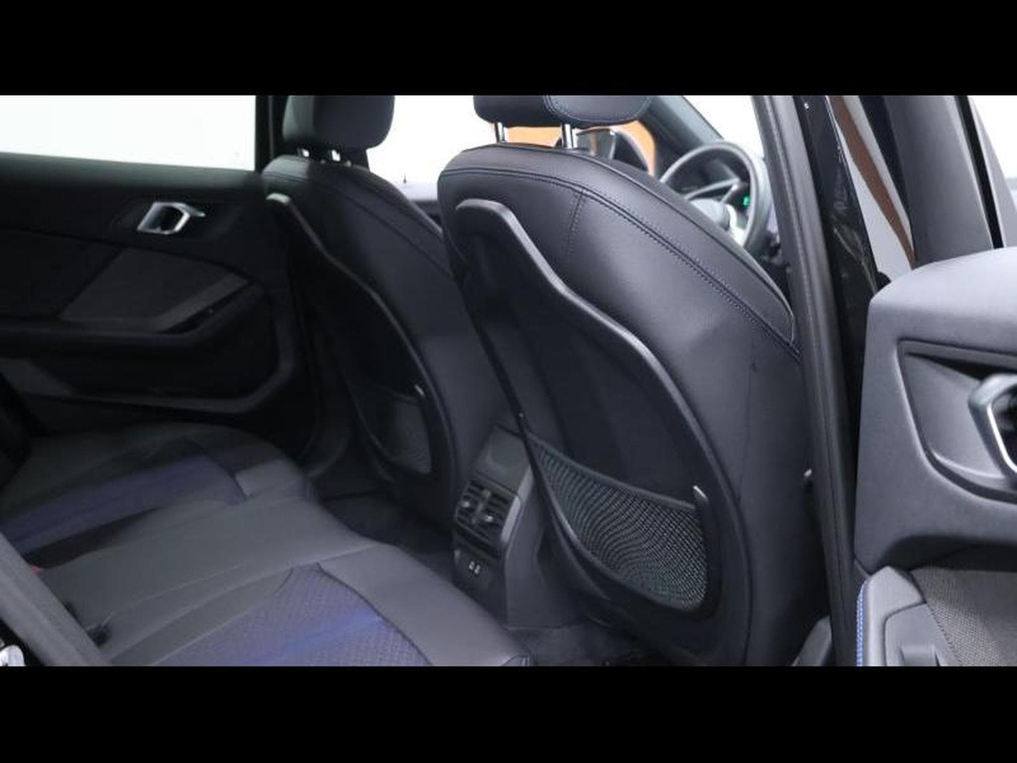 BMW 118 i hatch M Sport Steptronic (2024) - Photo 13
