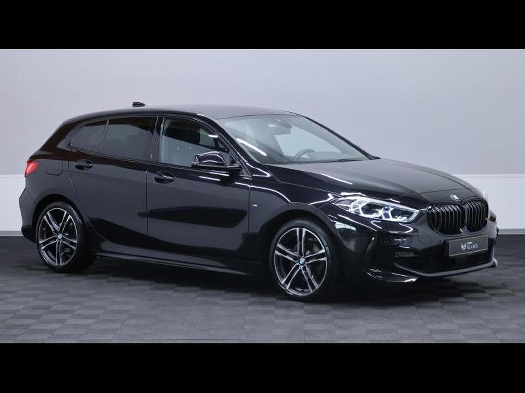 BMW 118 i hatch M Sport Steptronic (2024) - Photo 3