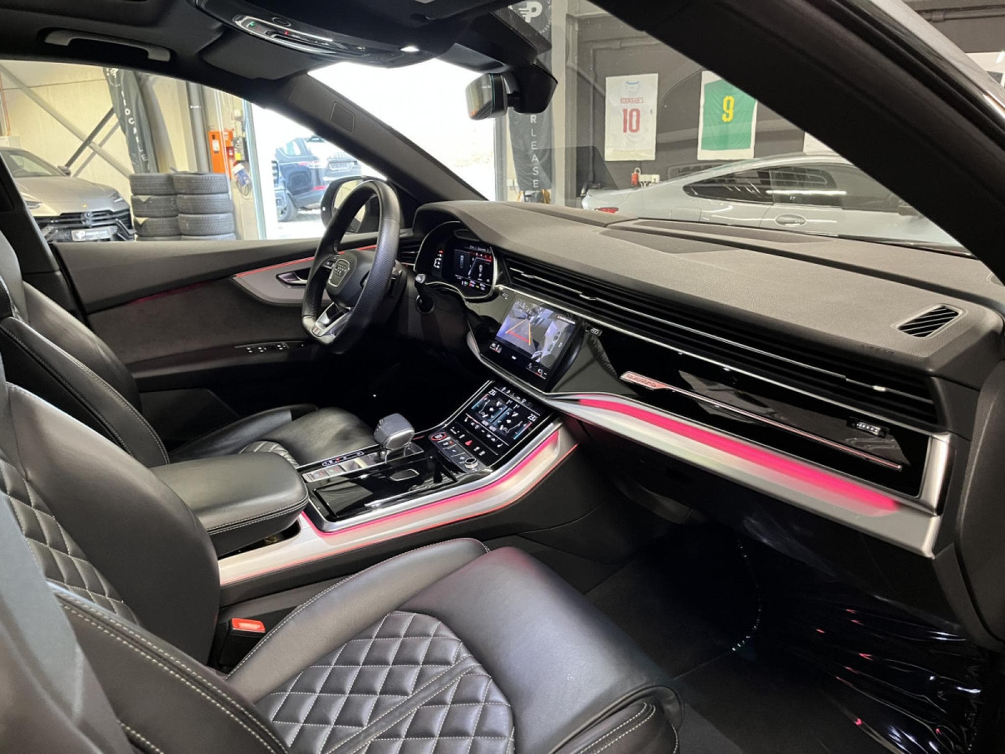 Audi SQ8 4.0 TDI Quattro/Matrix PANO/B&O/23/360°/HUD/AHK/ADAPTATIVE C (2021) - Foto 15