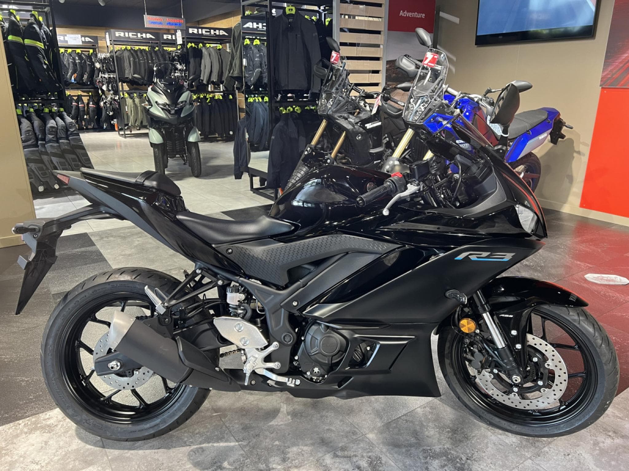 Yamaha YZF-R3 (2026) - Photo 1