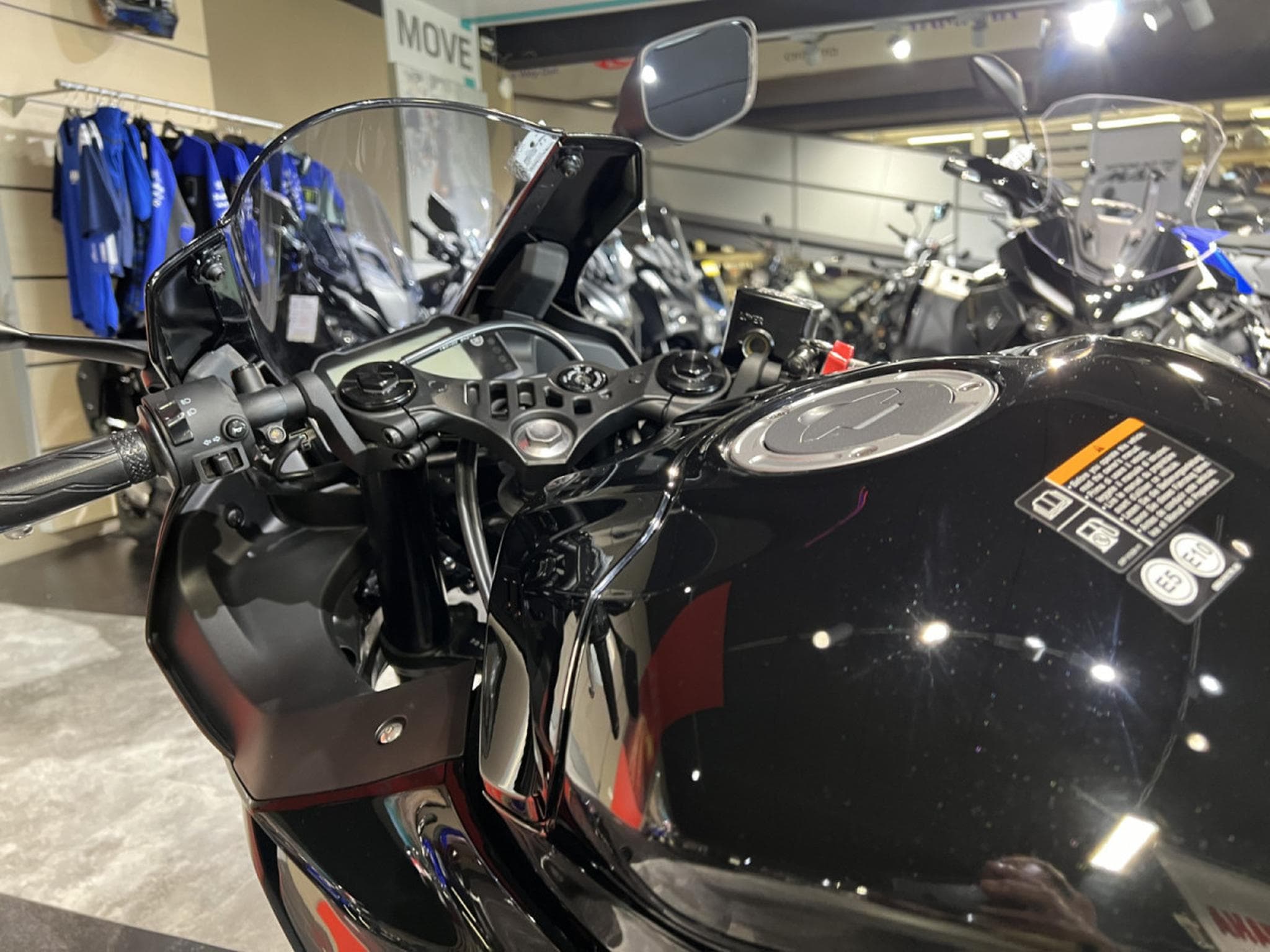 Yamaha YZF-R3 (2026) - Photo 5