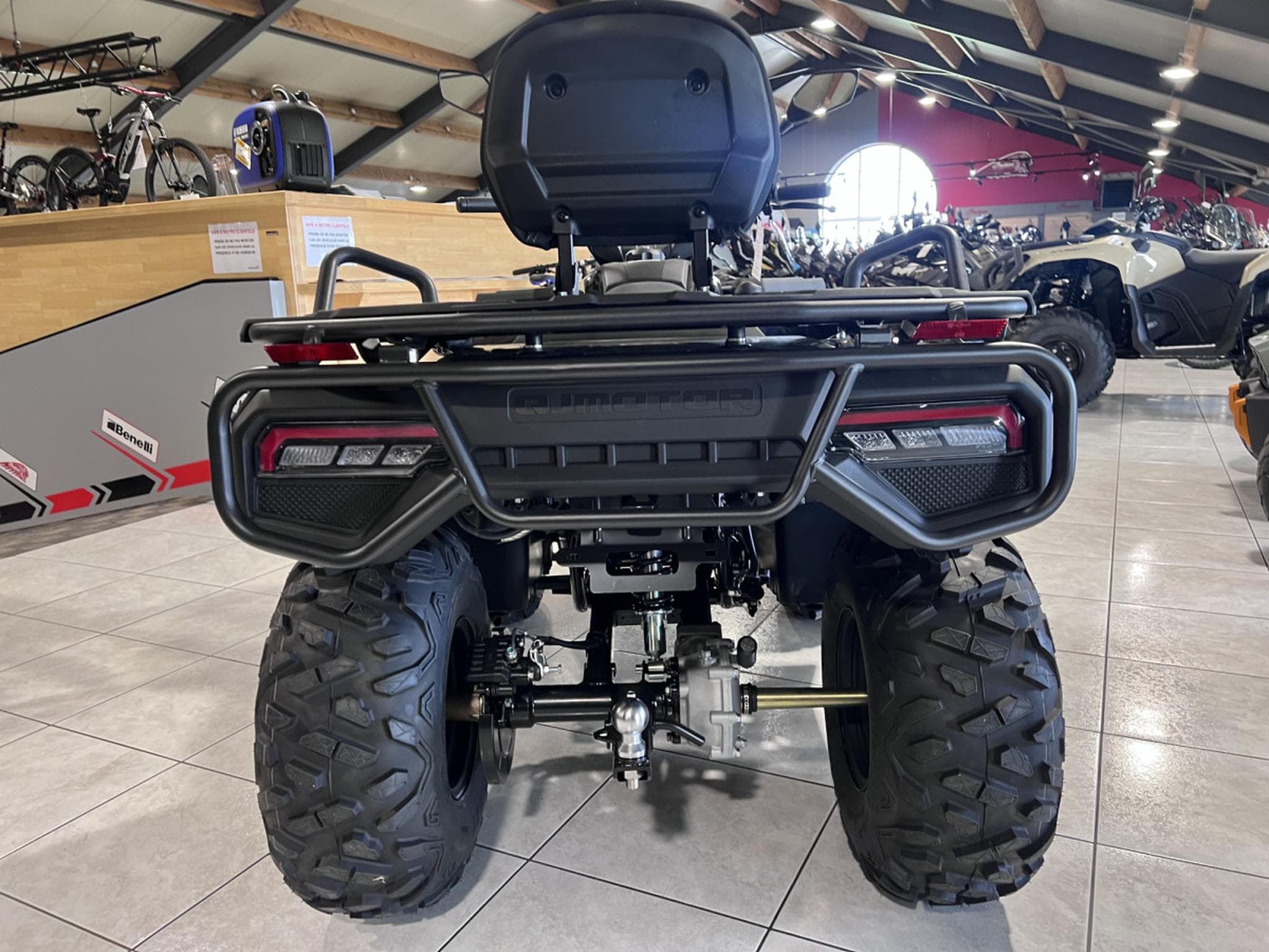 QJmotor SFA 300 T3b 60 km/h (2026) - Photo 5