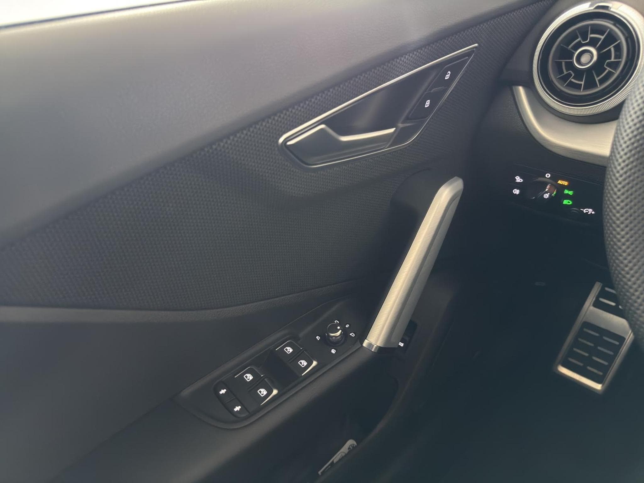 Audi Q2 S line (2026) - Photo 15