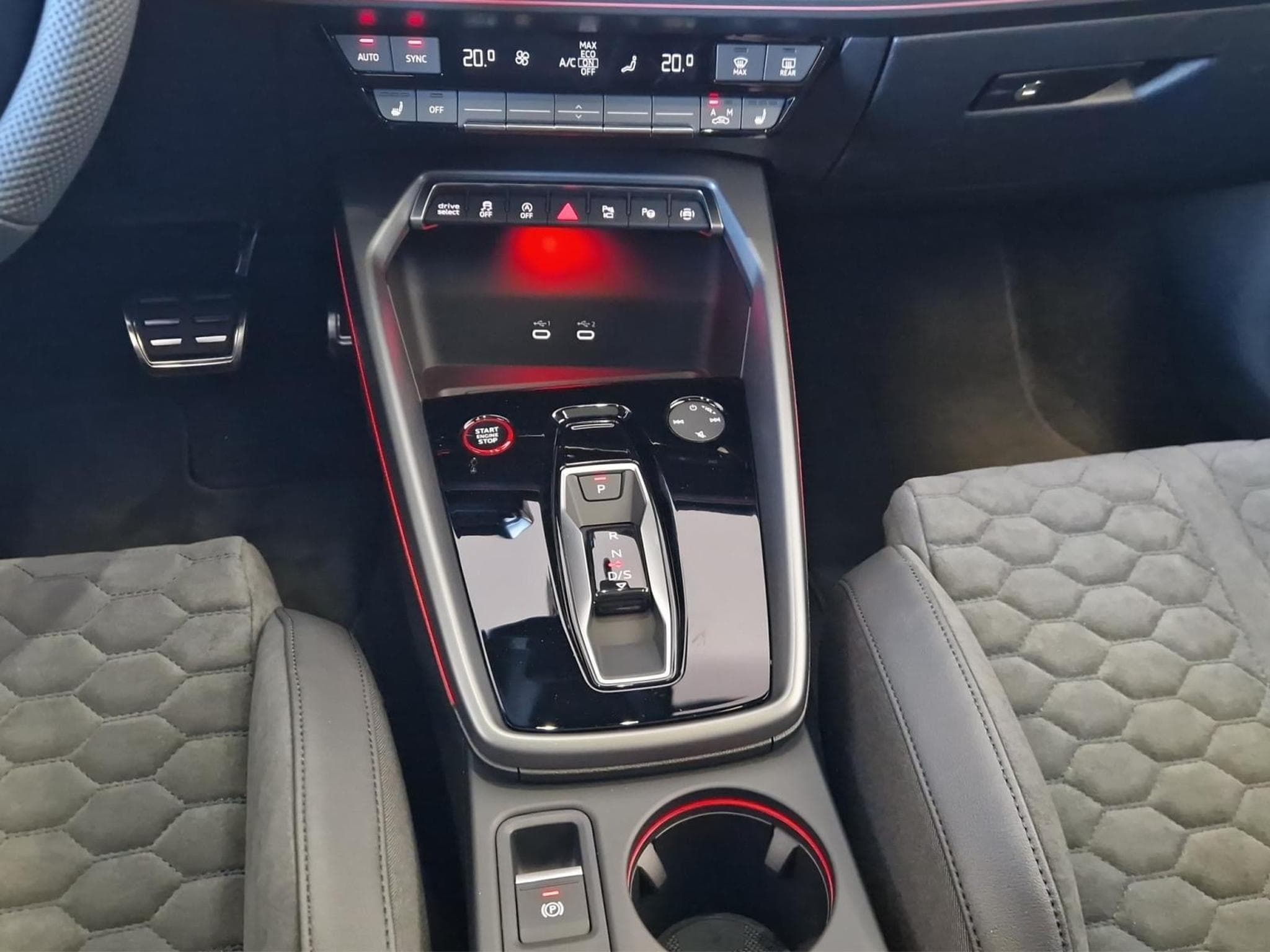 Audi RS3 Sportback (2026) - Photo 14