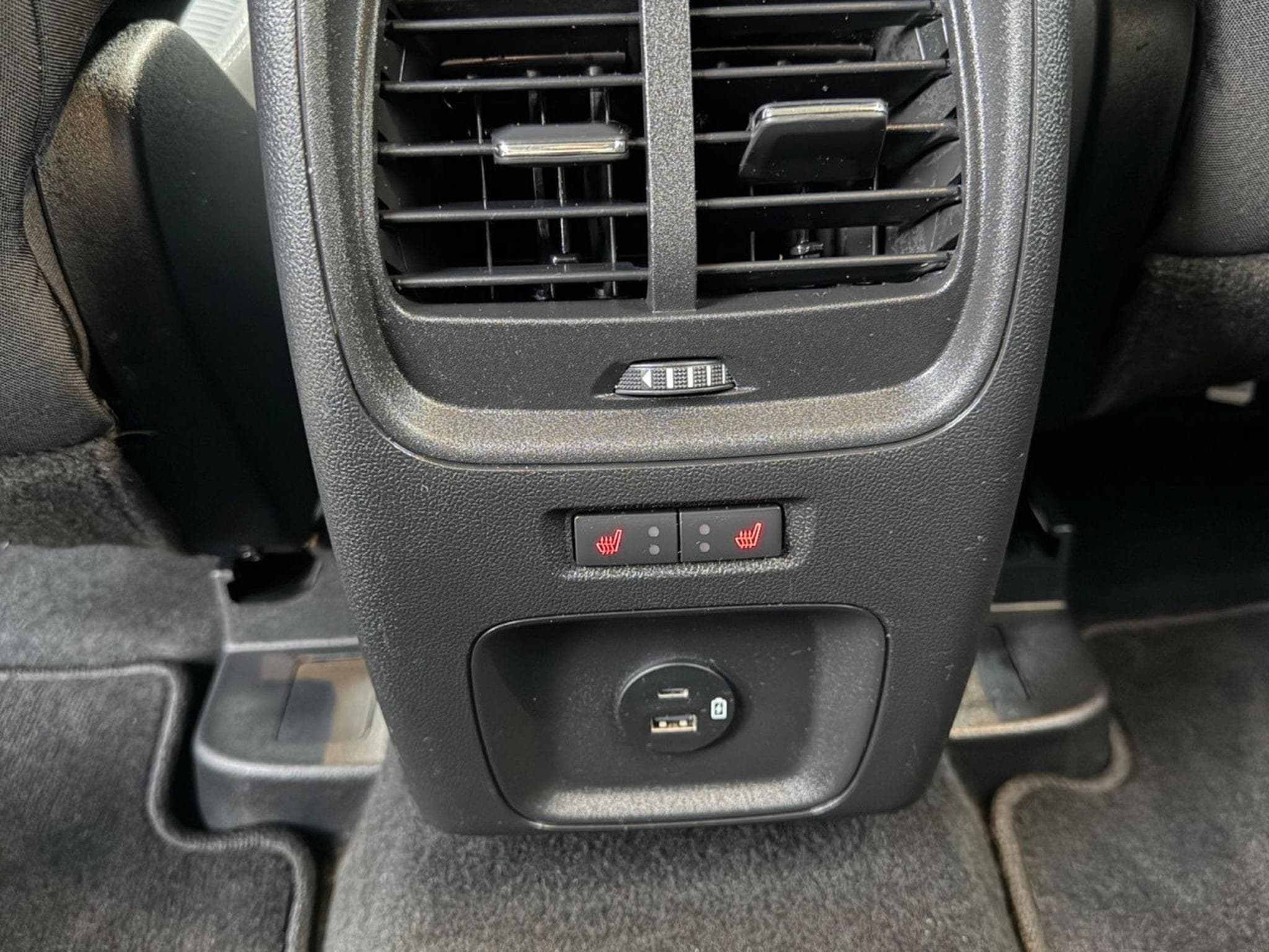 Ford Kuga Plug-In Hybrid Titanium/1.HAND/SCHECKHEFT/ (2022) - Foto 14