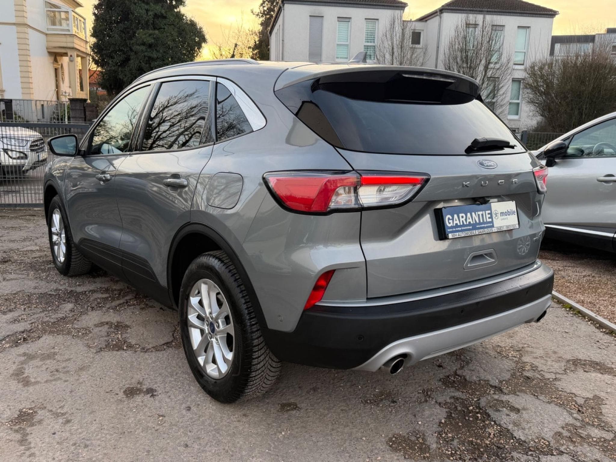 Ford Kuga Plug-In Hybrid Titanium/1.HAND/SCHECKHEFT/ (2022) - Foto 4