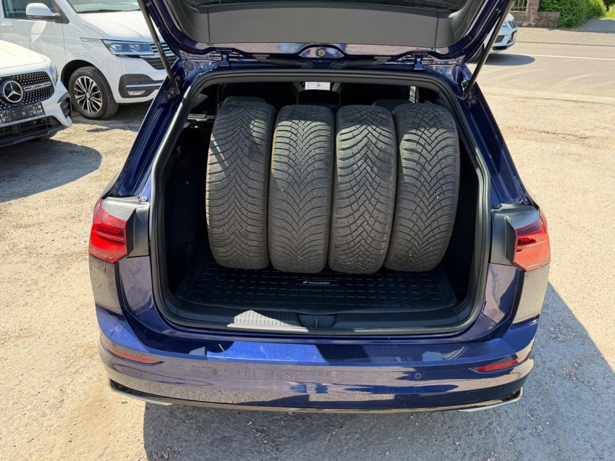 VW Golf Variant R-Line eTSI (2021) - Foto 14
