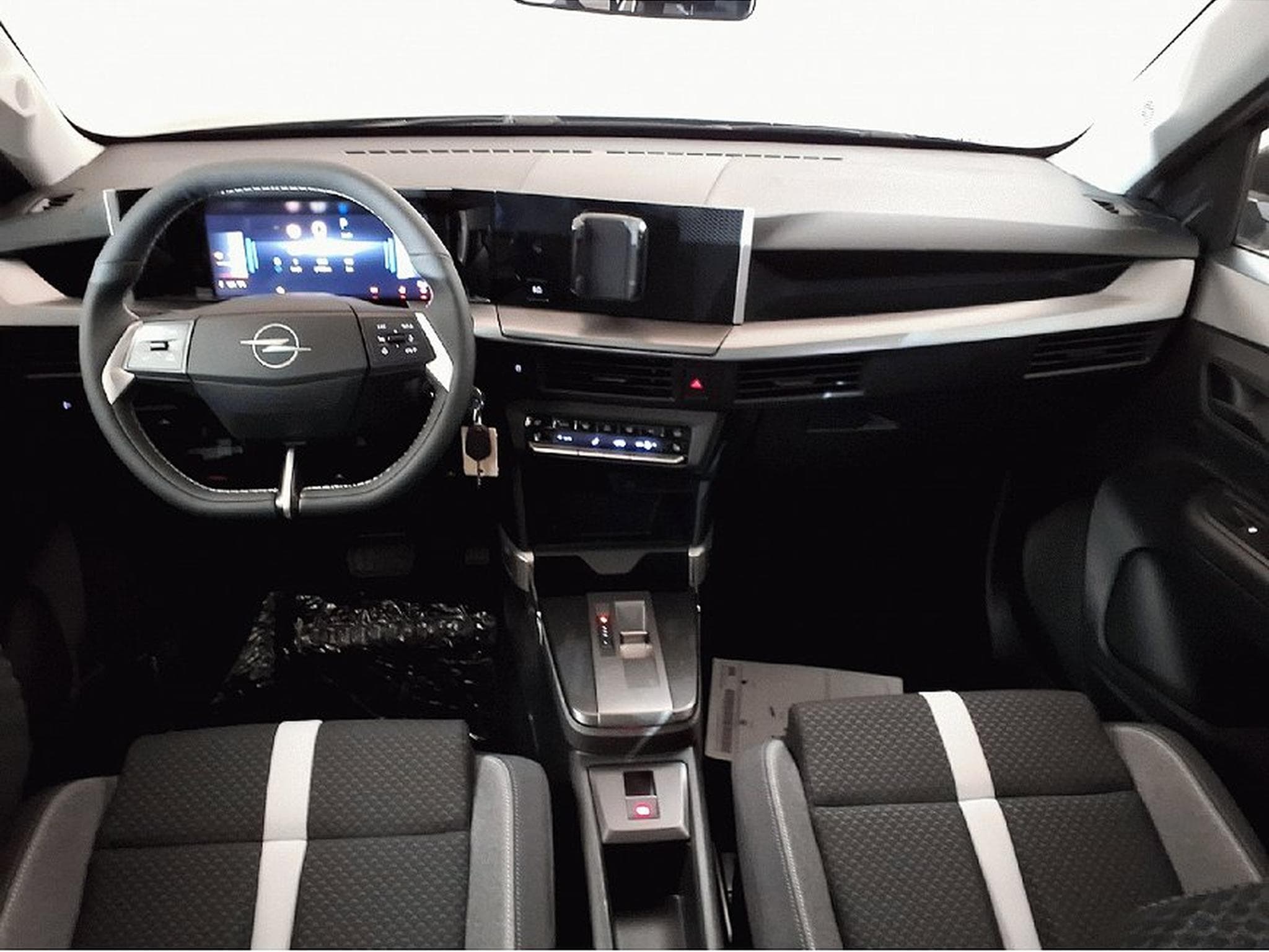 Opel Frontera (2025) - Foto 11