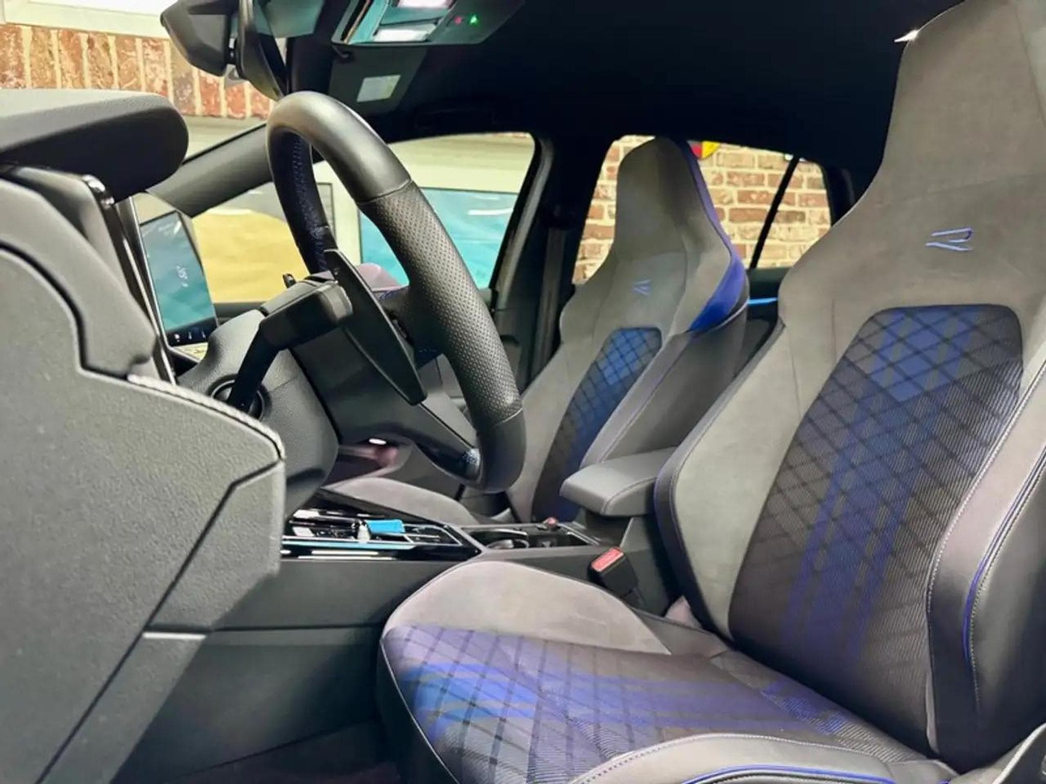 VW Golf (2025) - Photo 5