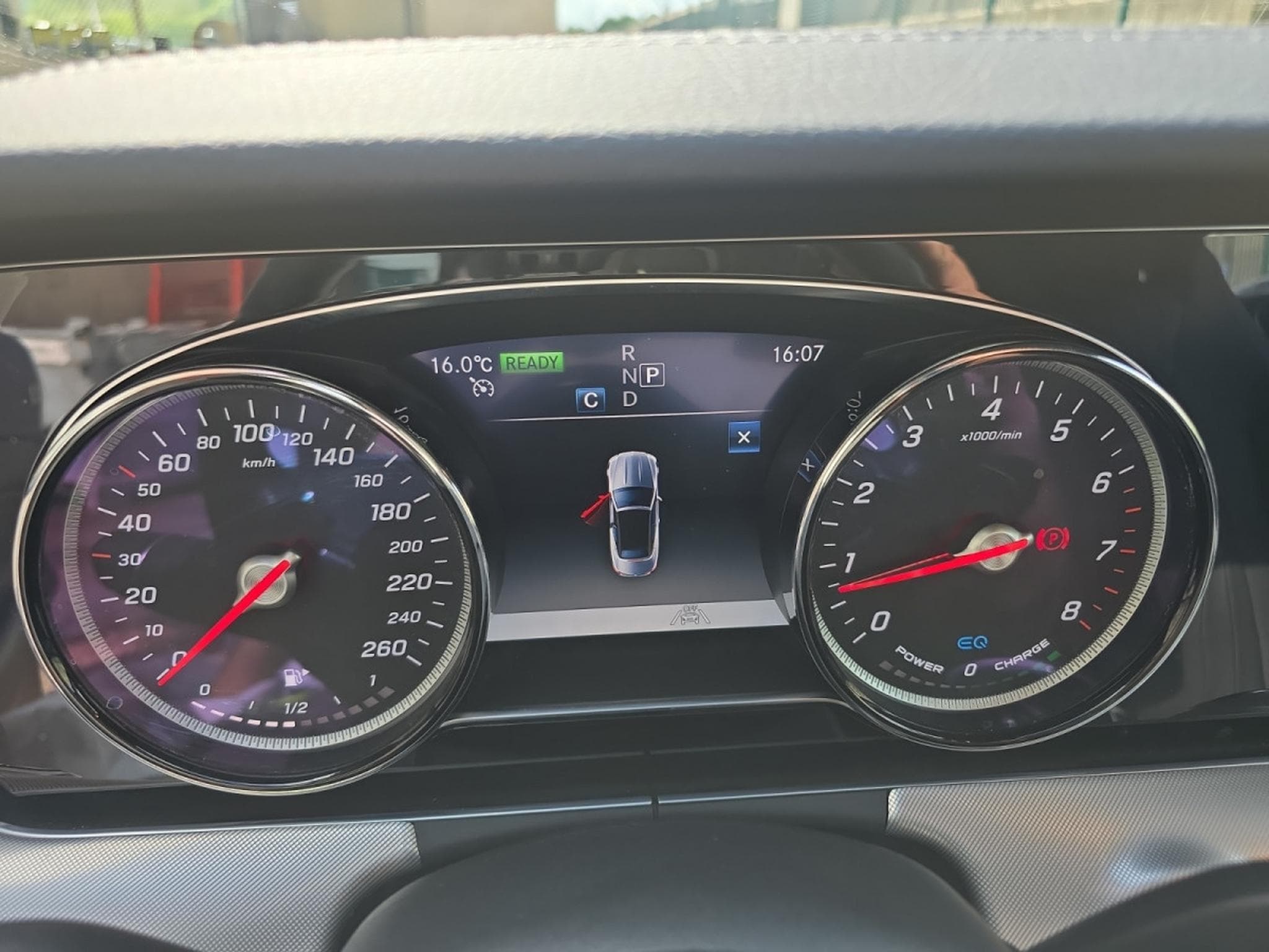 Mercedes E 300 2.0 AMG Line (2019) - Photo 10