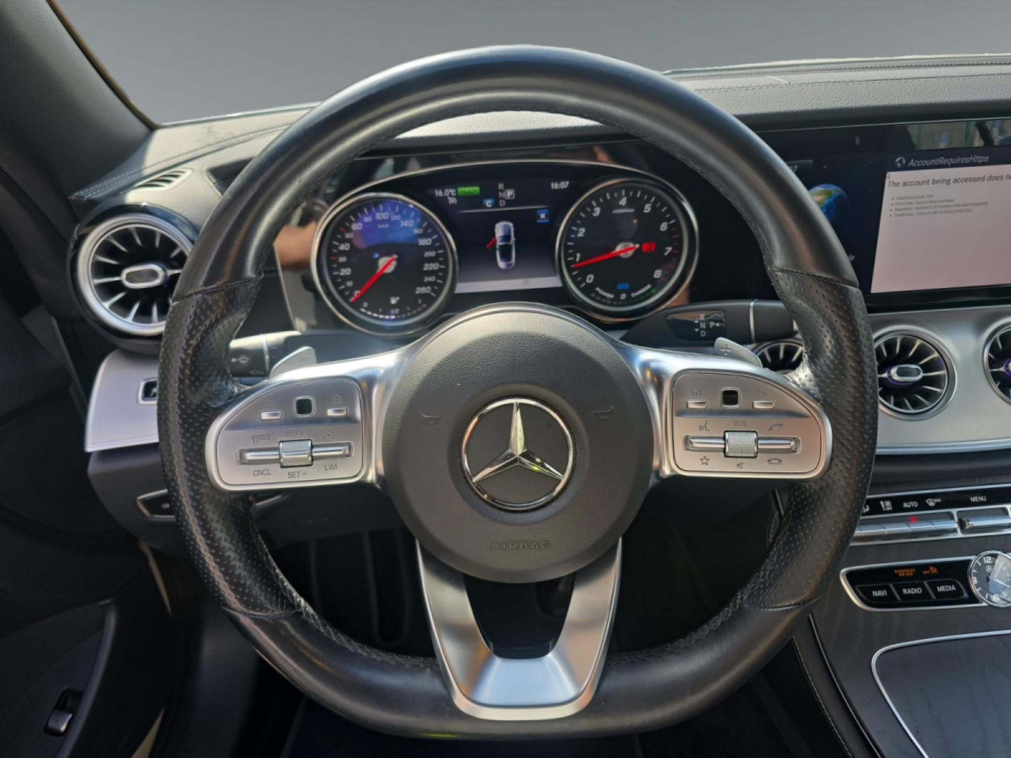 Mercedes E 300 2.0 AMG Line (2019) - Photo 9