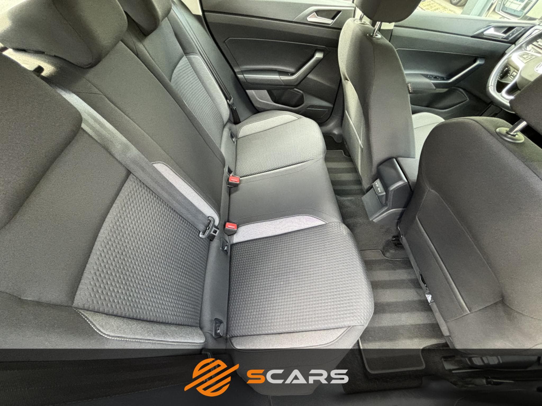 VW Polo 1.0 Tsi DSG 95cv (2023) - Photo 9