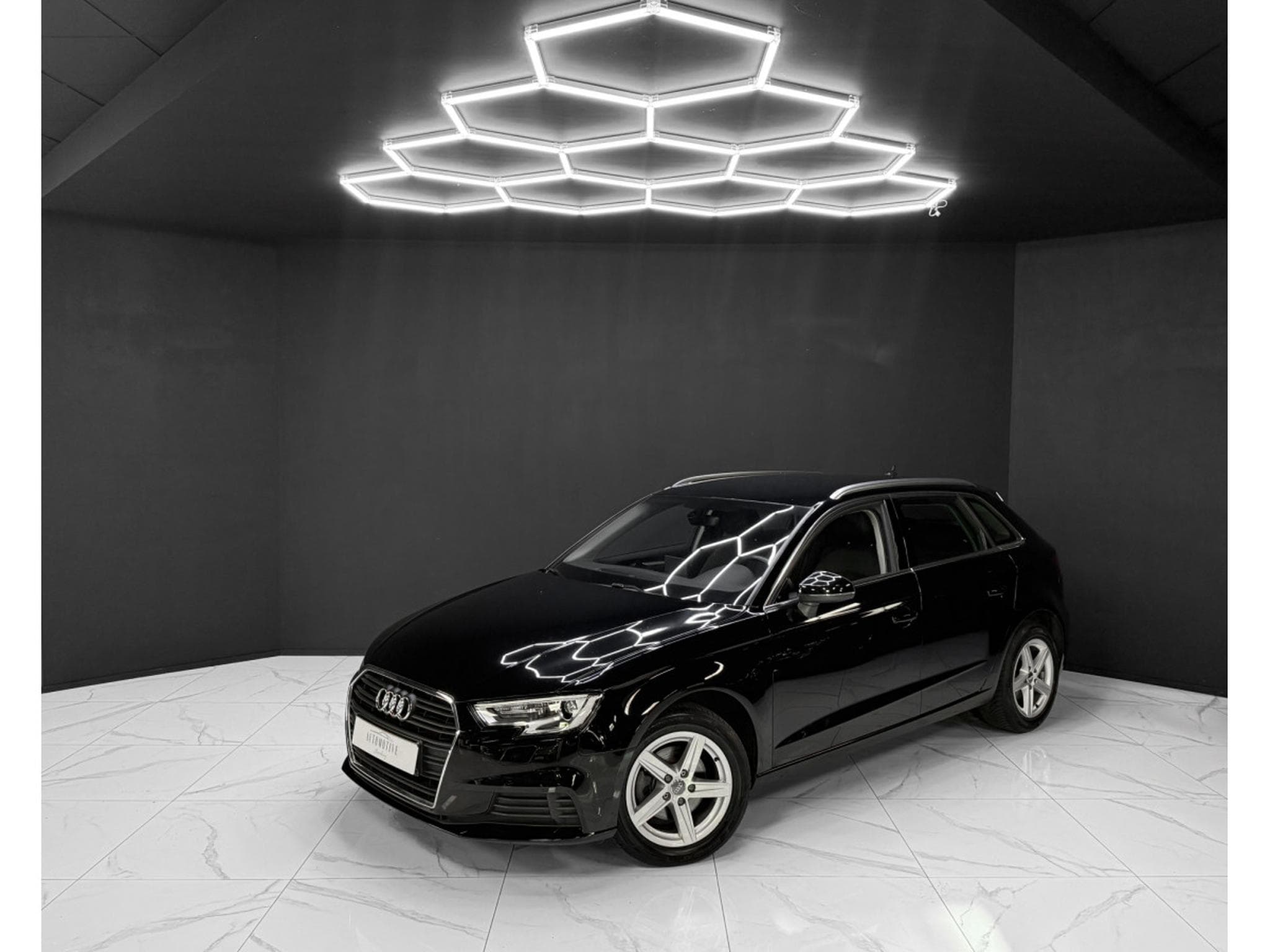 Audi A3 Sportback 30 TFSI (2018) - Photo 1