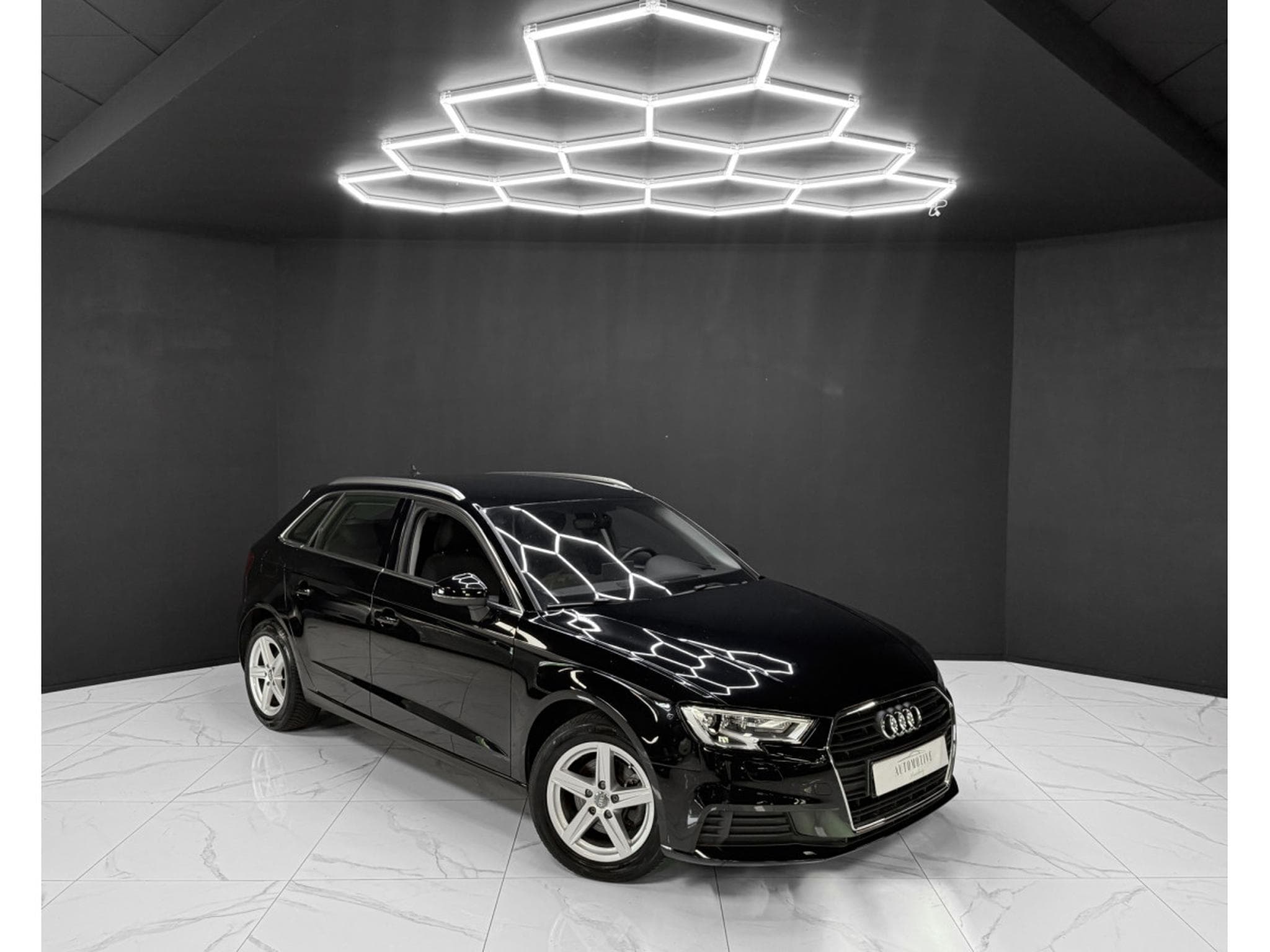 Audi A3 Sportback 30 TFSI (2018) - Photo 7