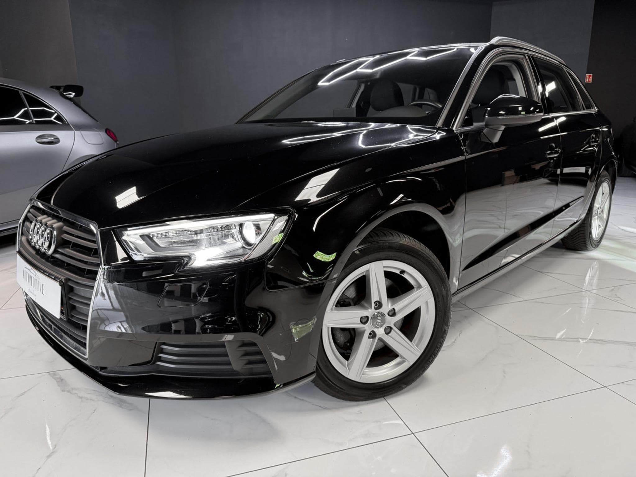 Audi A3 Sportback 30 TFSI (2018) - Photo 9