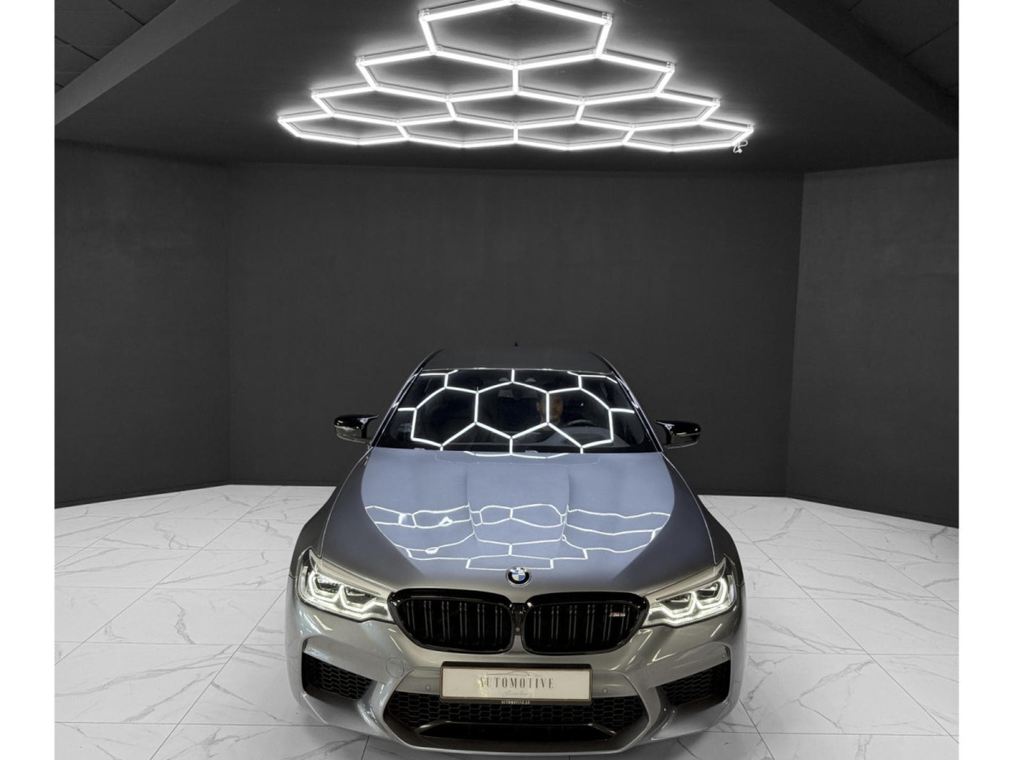 BMW M5 COMPETITION (2019) - Photo 8