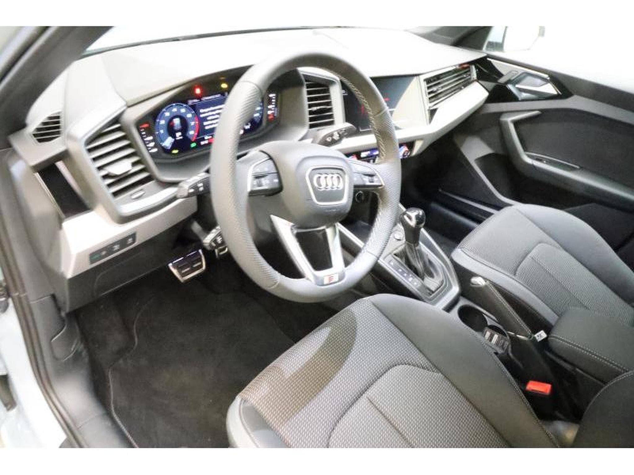 Audi A1 S Line (2026) - Photo 14