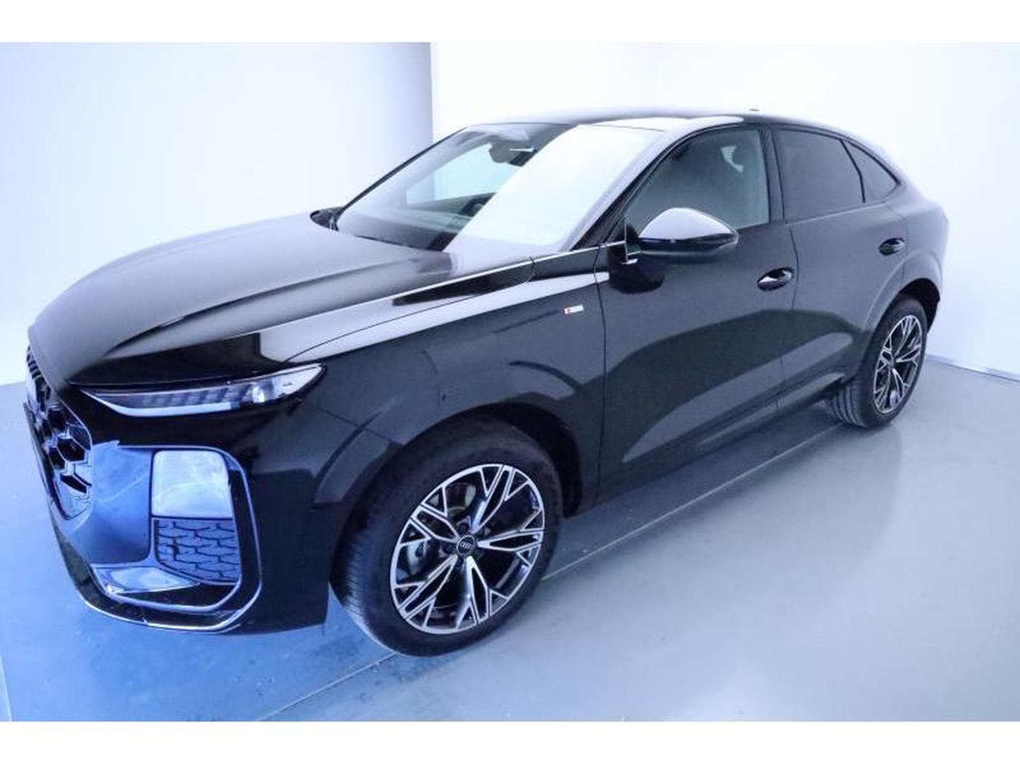 Audi Q3 Sportback (2026) - Photo 16