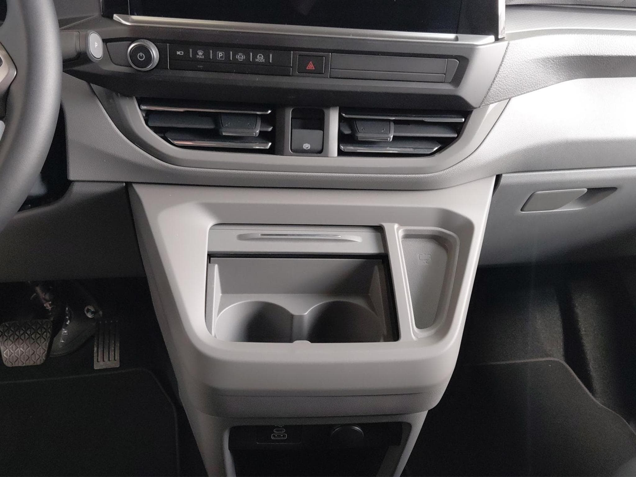 VW T7 TDI Kurz DSG (2026) - Photo 10