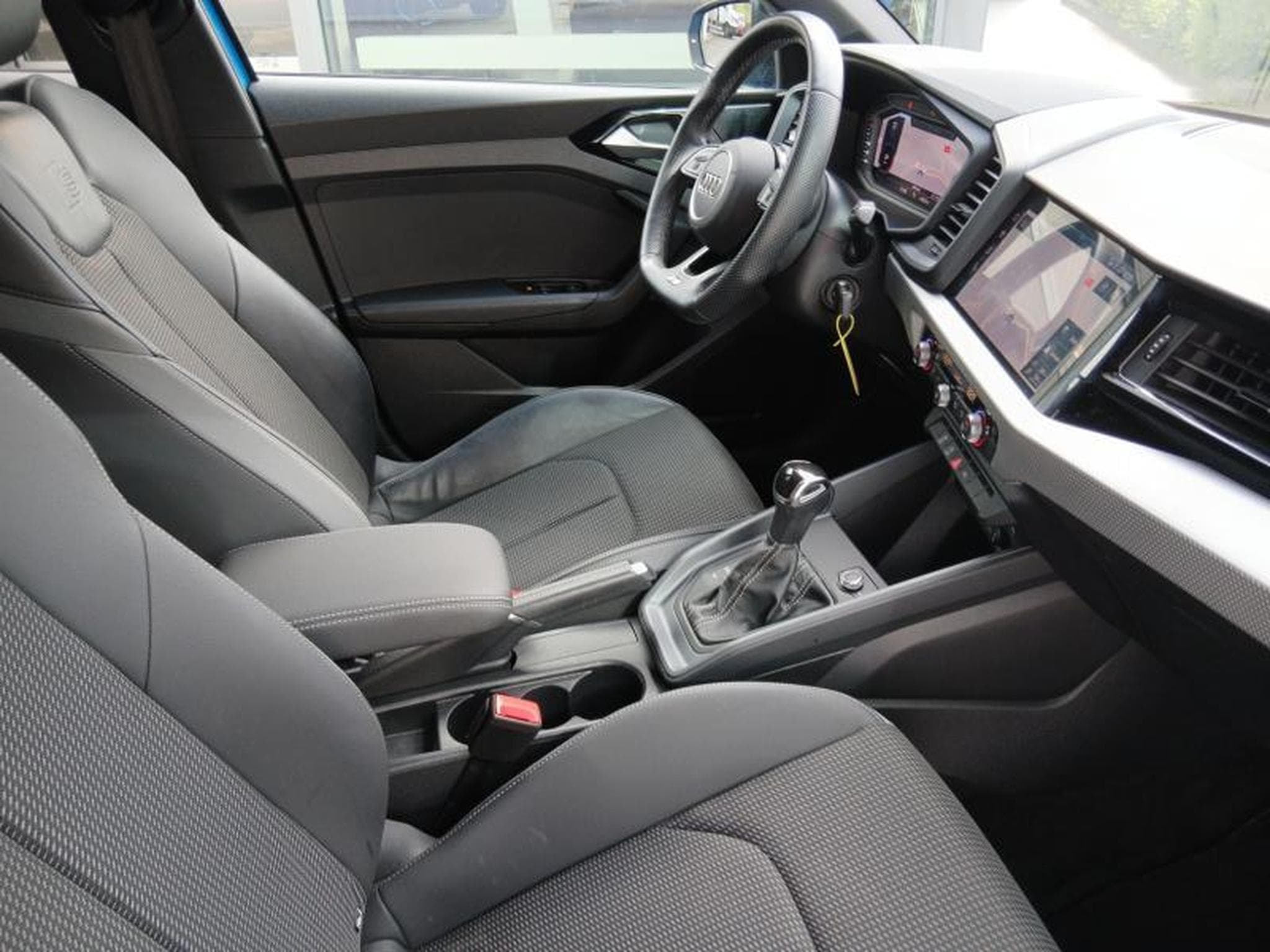Audi A1 Sportback S-line 30 TFSI s-tronic (2020) - Photo 9