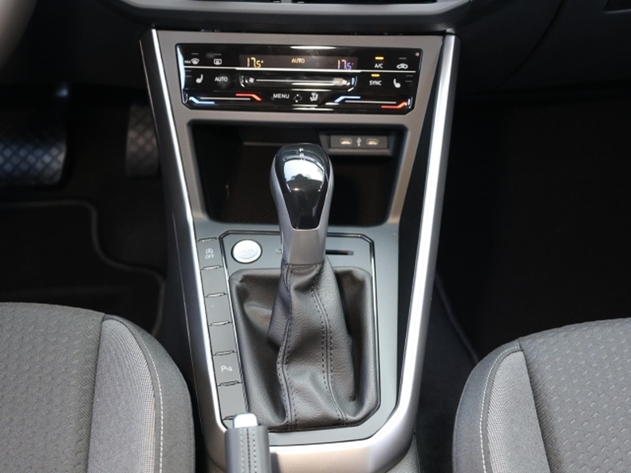 VW Taigo ''LAST EDITION'' 1.0 TSI DSG LED Kamera (2024) - Photo 15