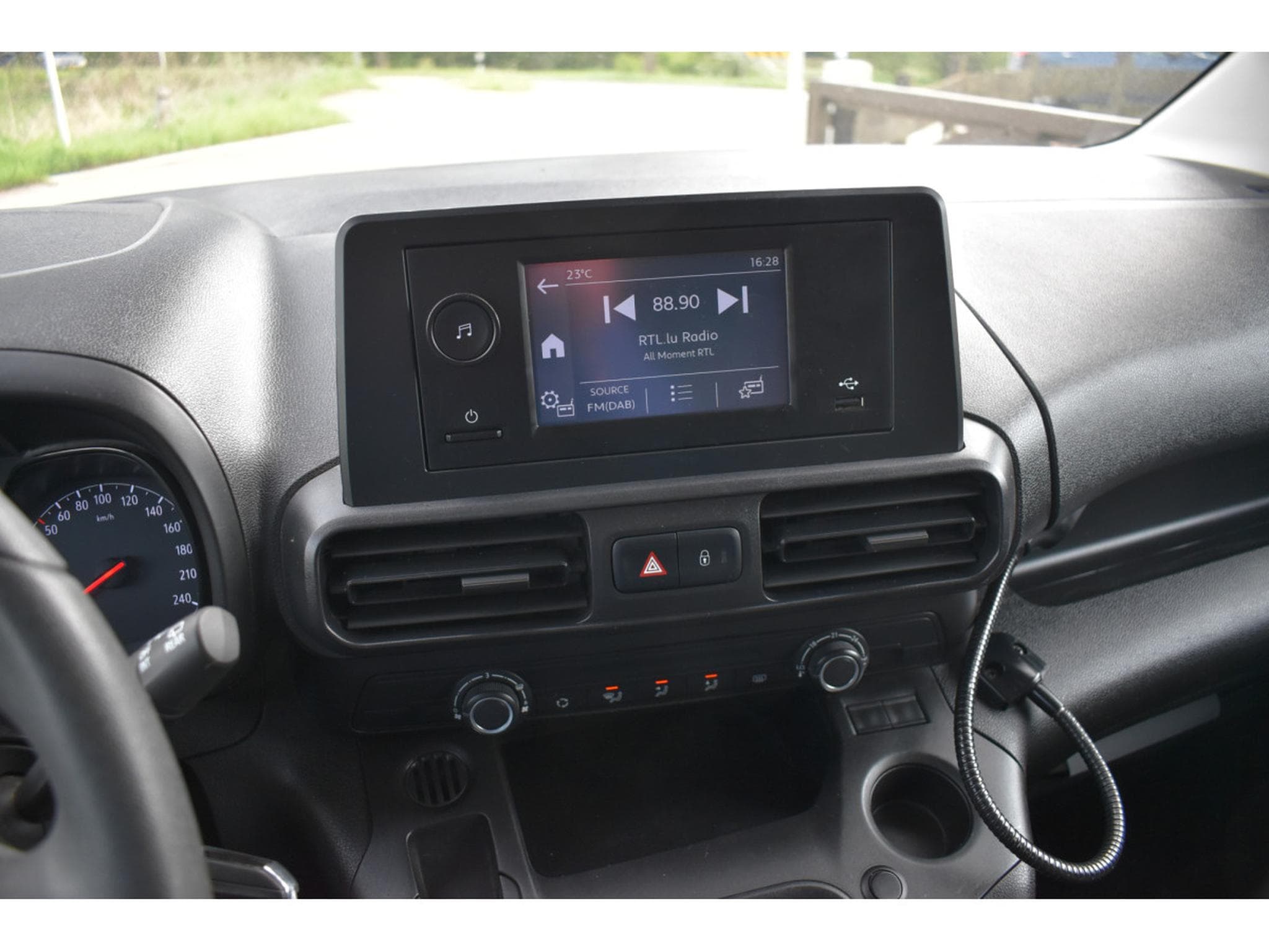 Opel Combo 1,5 CDTI 100 3places 33000km (2021) - Photo 14